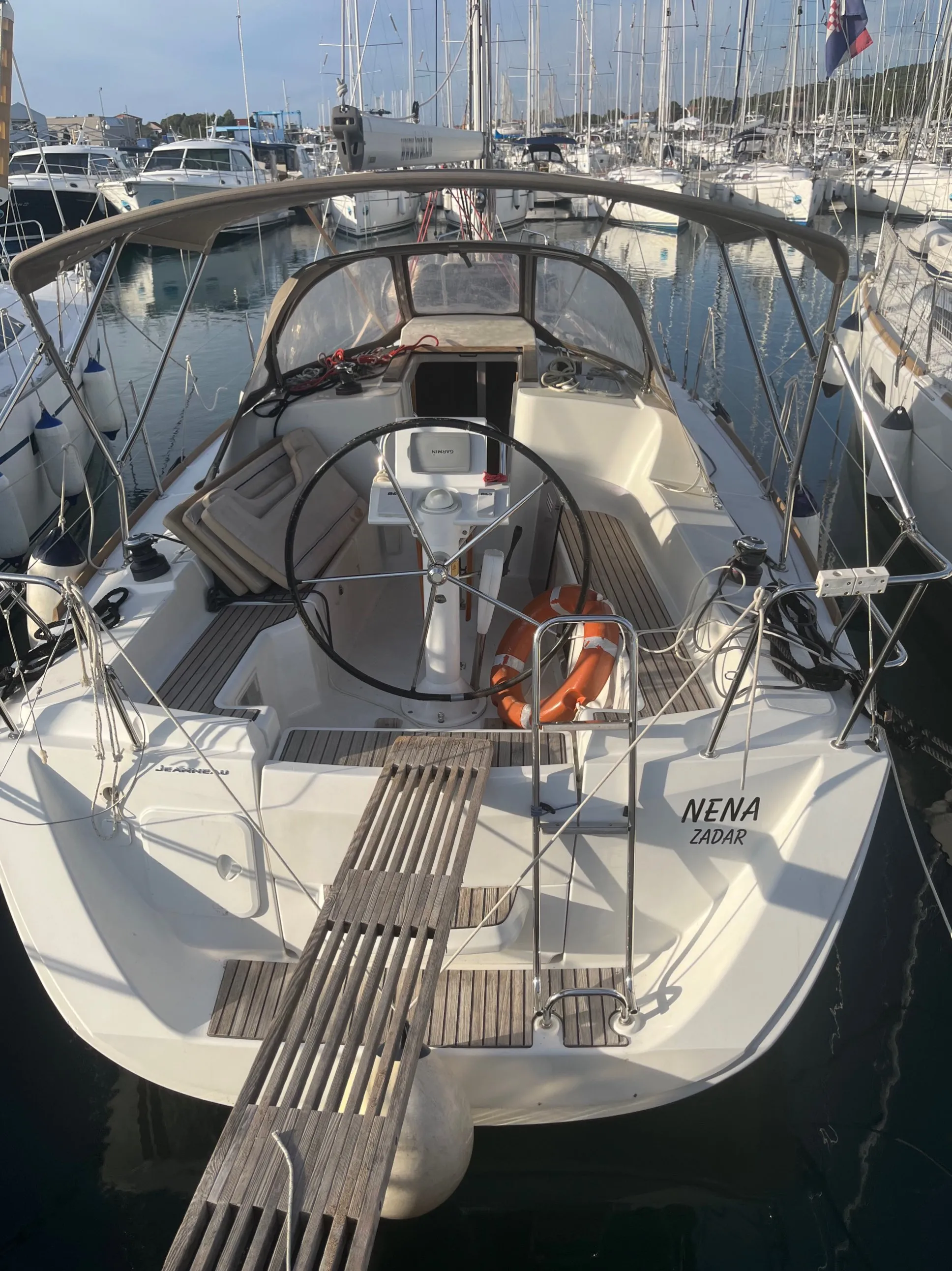 Sun Odyssey 33i NENA — фотография яхты 5