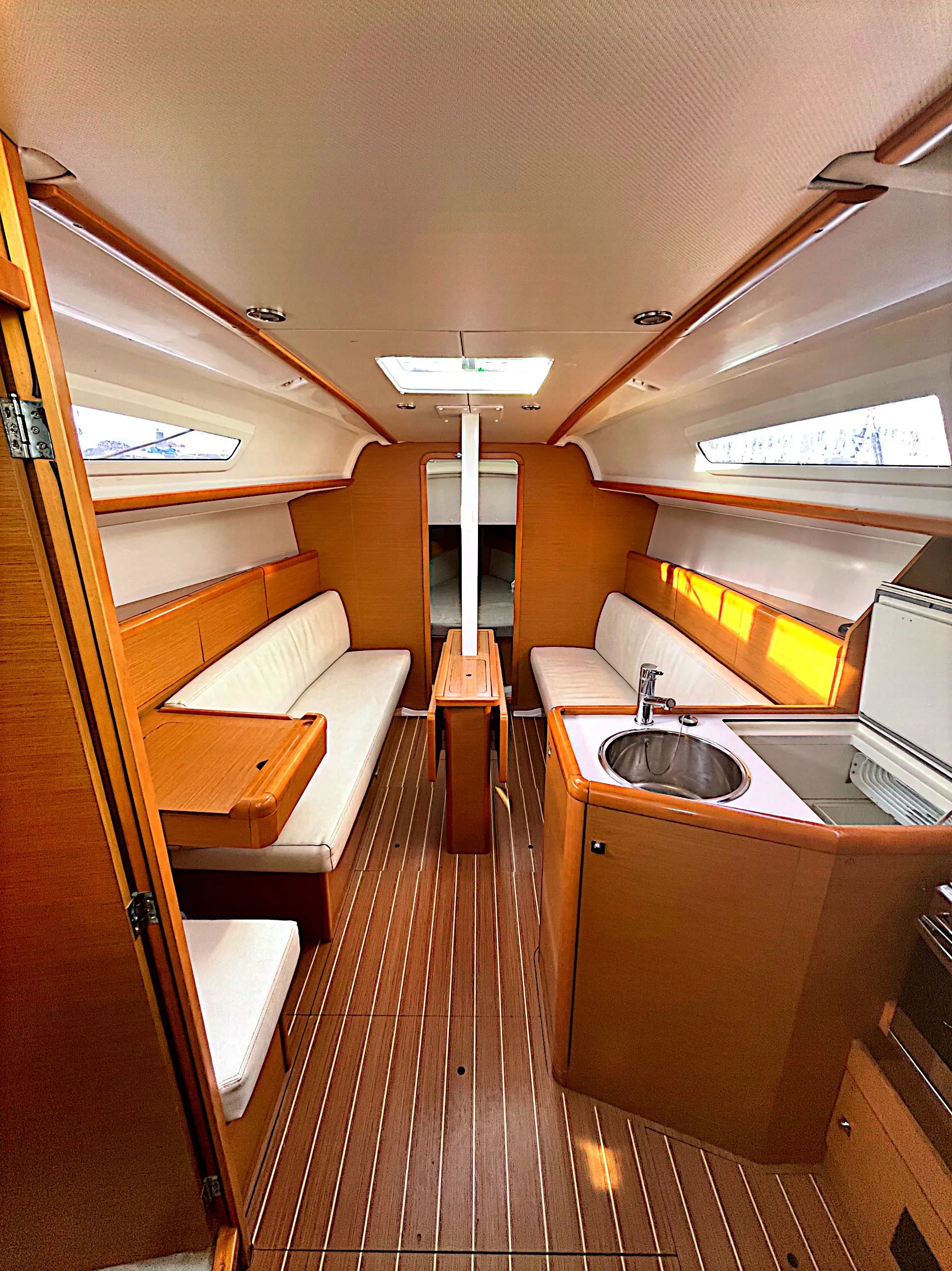 Sun Odyssey 33i NENA — фотография яхты 14