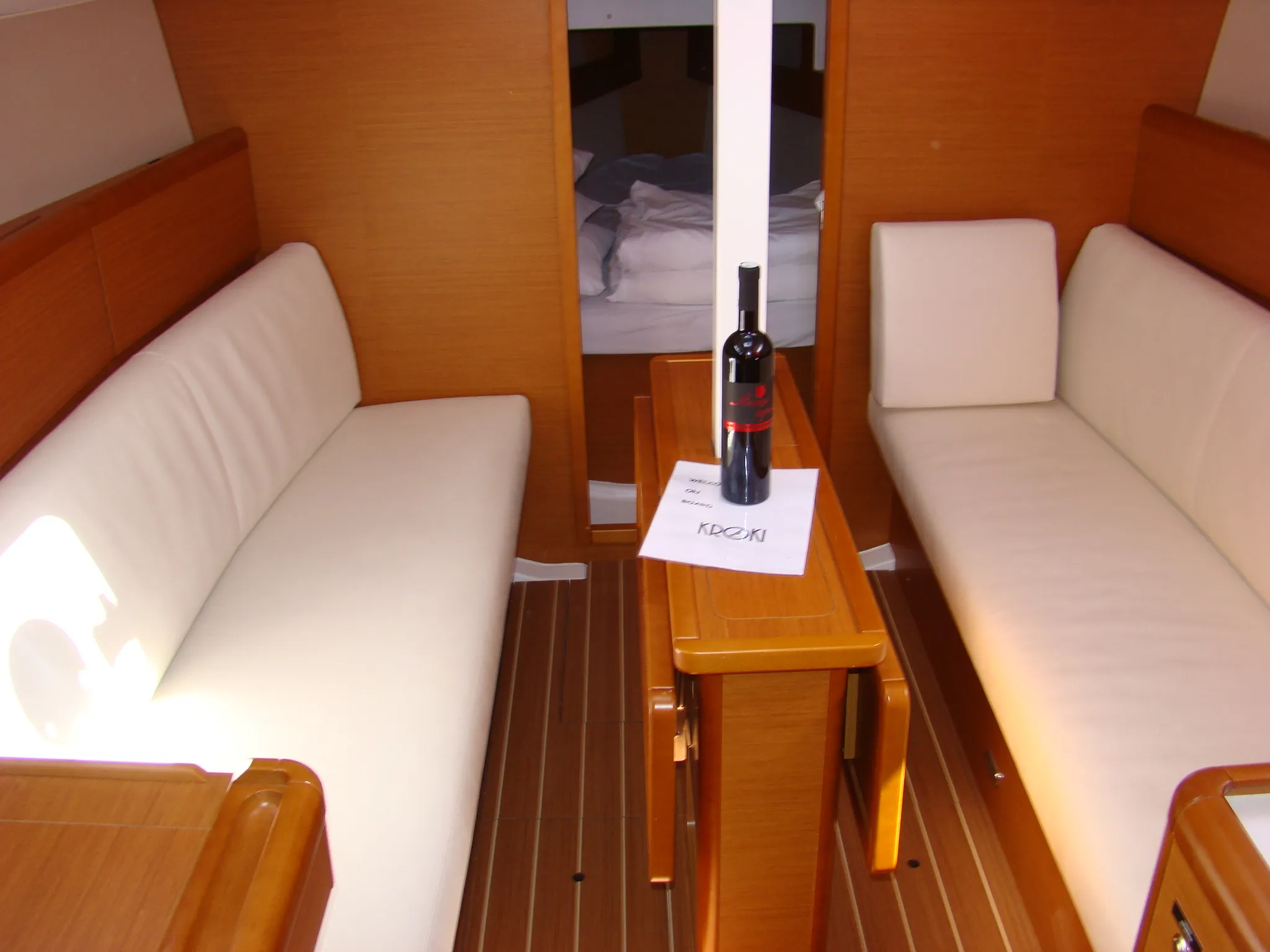 Sun Odyssey 33i NENA — фотография яхты 18