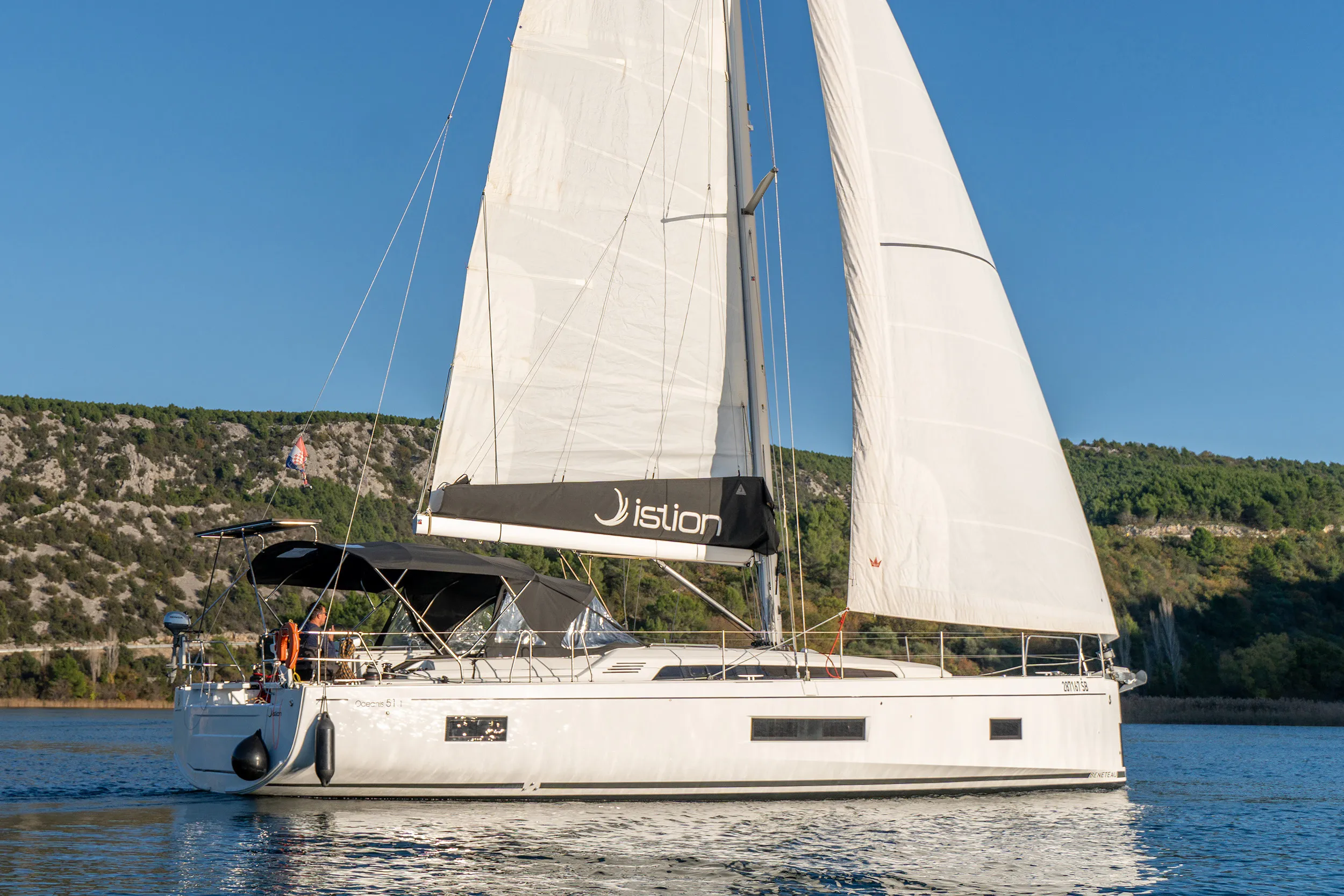Oceanis 51.1 First Friendship — yacht photo 10