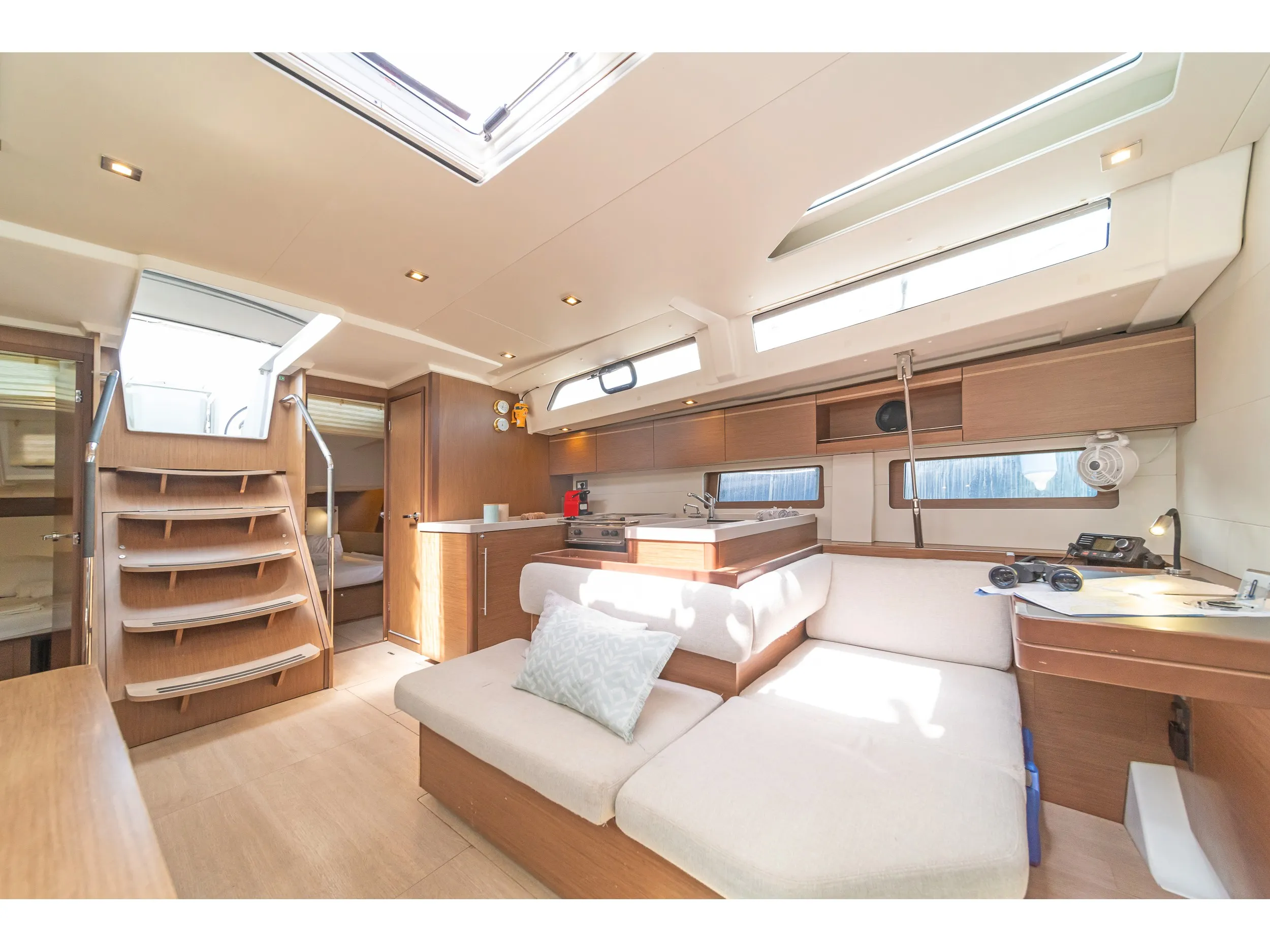 Oceanis 51.1 First Friendship — yacht photo 13