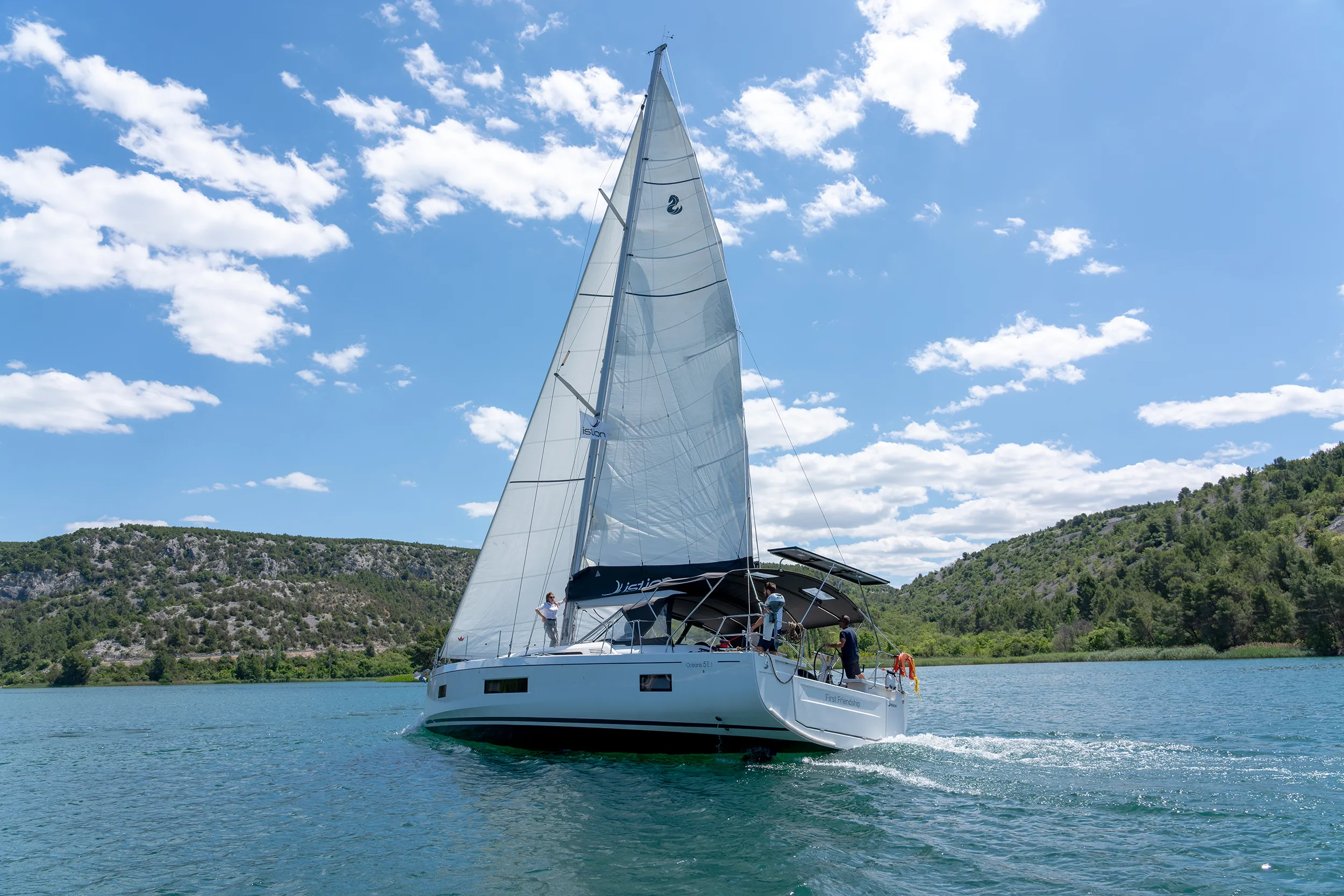 Oceanis 51.1 First Friendship — yacht photo 3