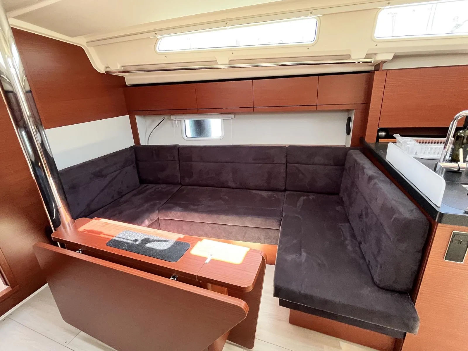 Hanse 418 Anyma — фотография яхты 10