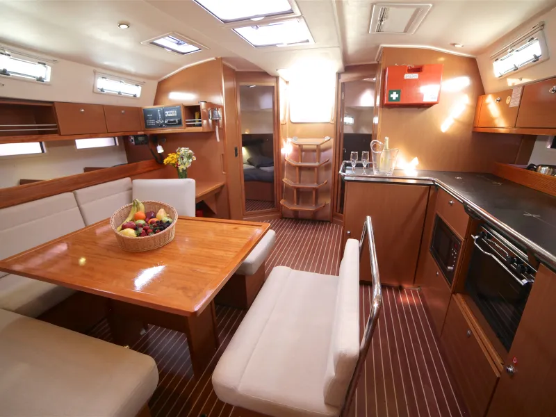 Bavaria Cruiser 45 Sail Bravo — foto dello yacht n. 3
