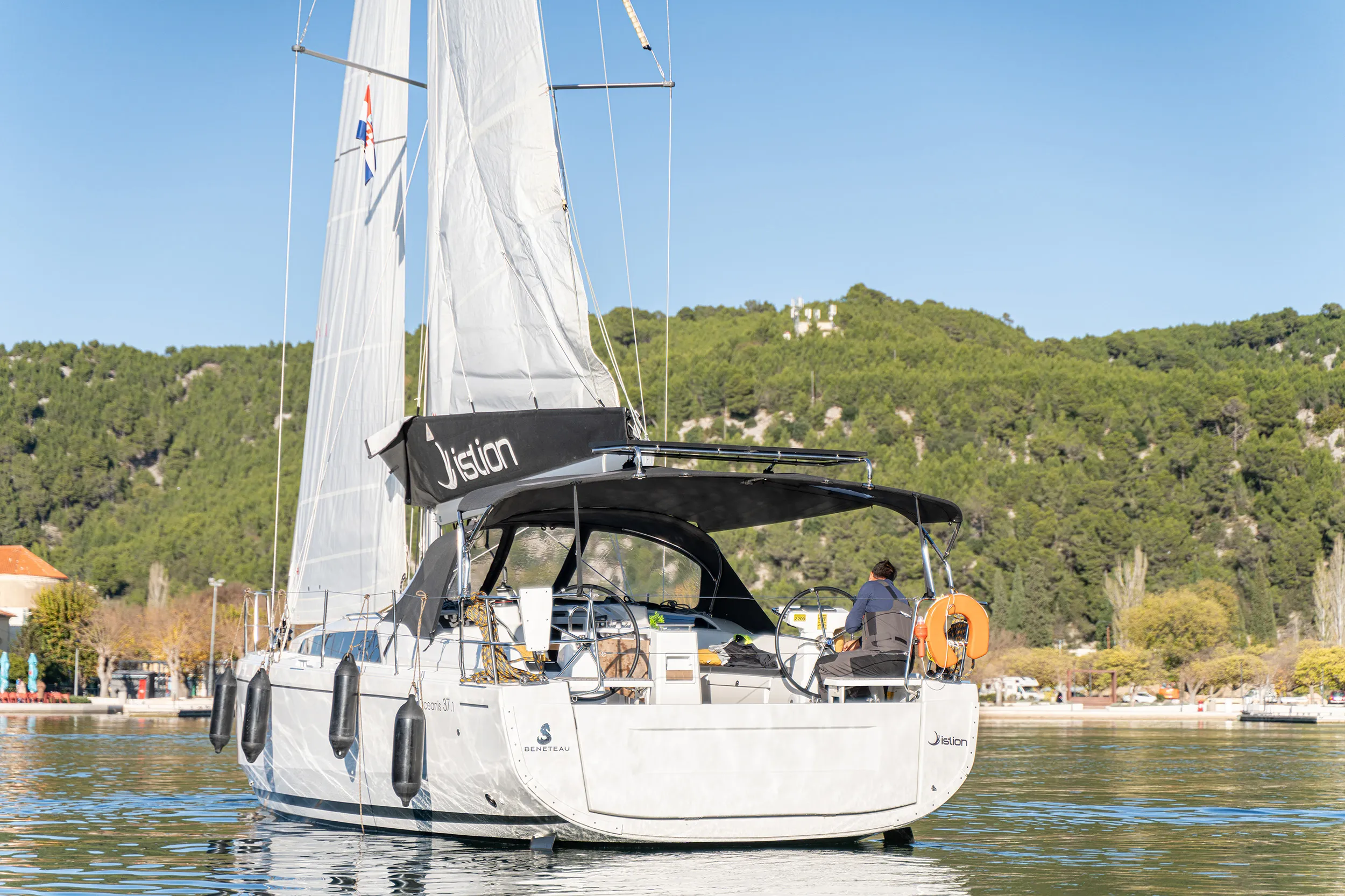 Oceanis 37.1 First Dream — yacht photo 11