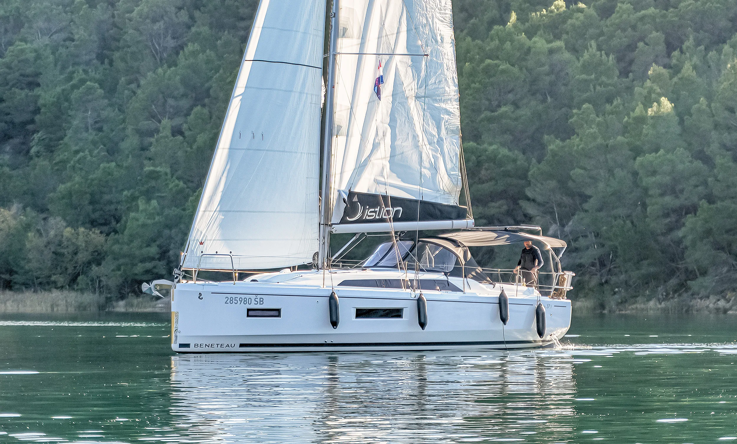 Oceanis 37.1 First Dream — yacht photo 10