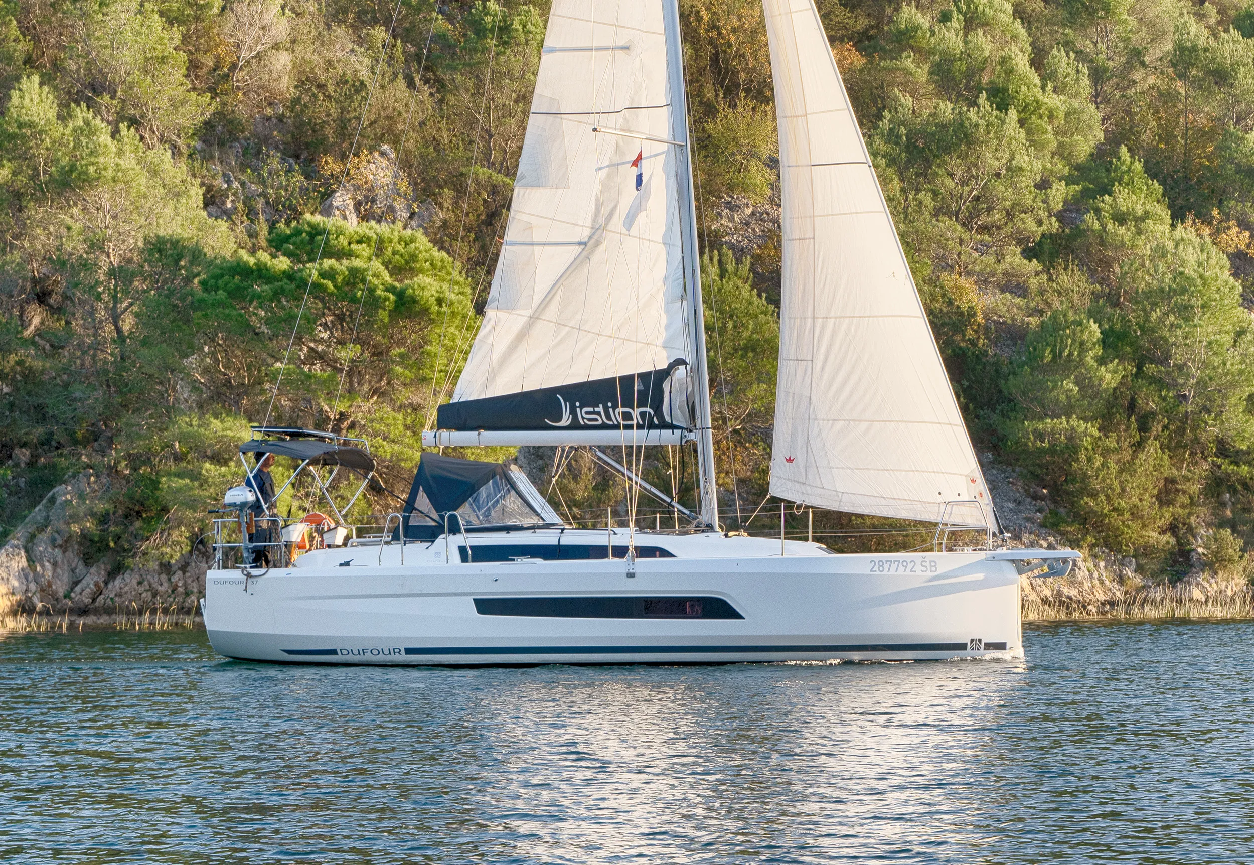 Dufour Yachts Dufour 37 First Laugh — фотография яхты 1