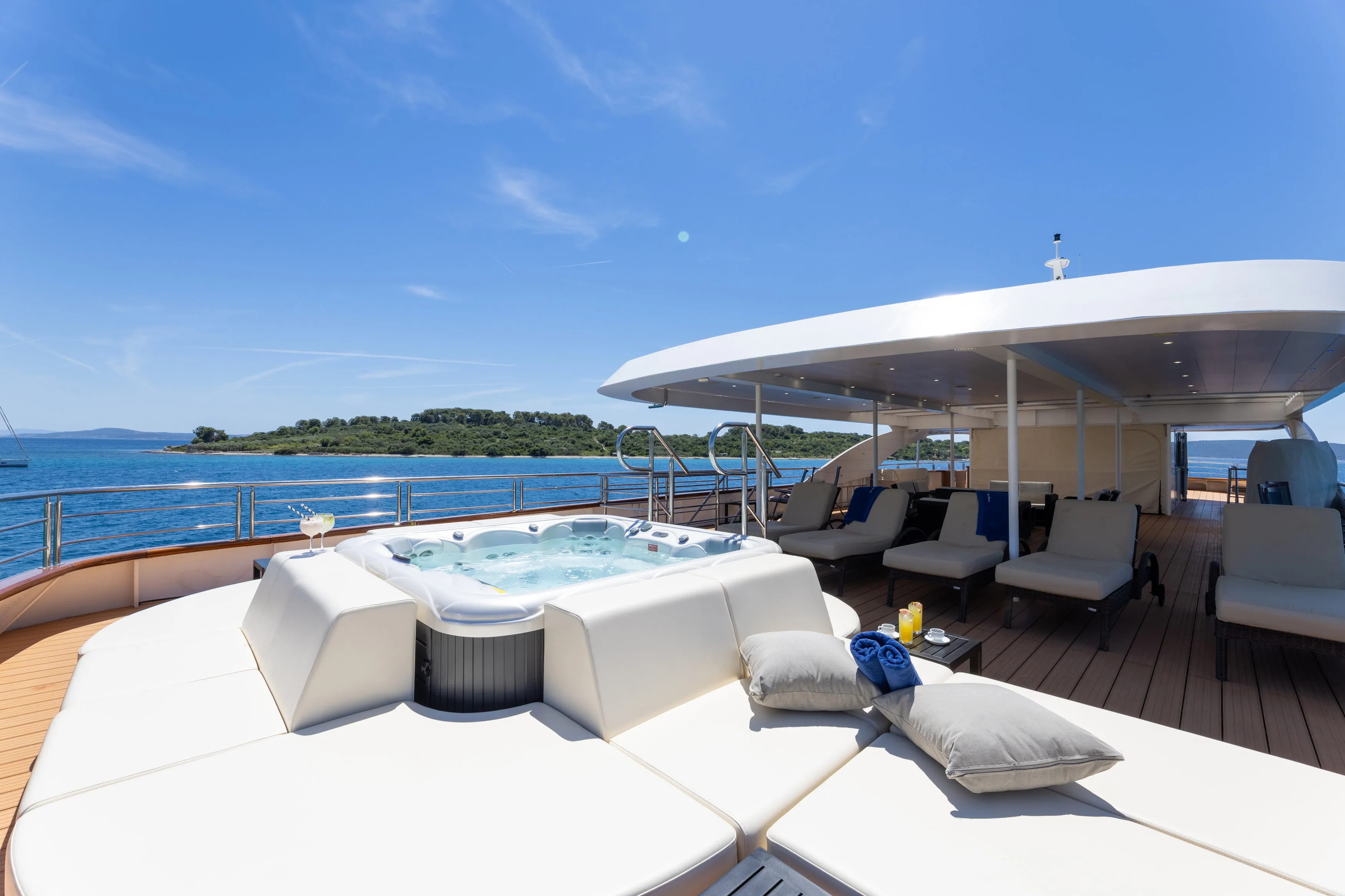 Motoryacht Queen Eleganza — yacht photo 32