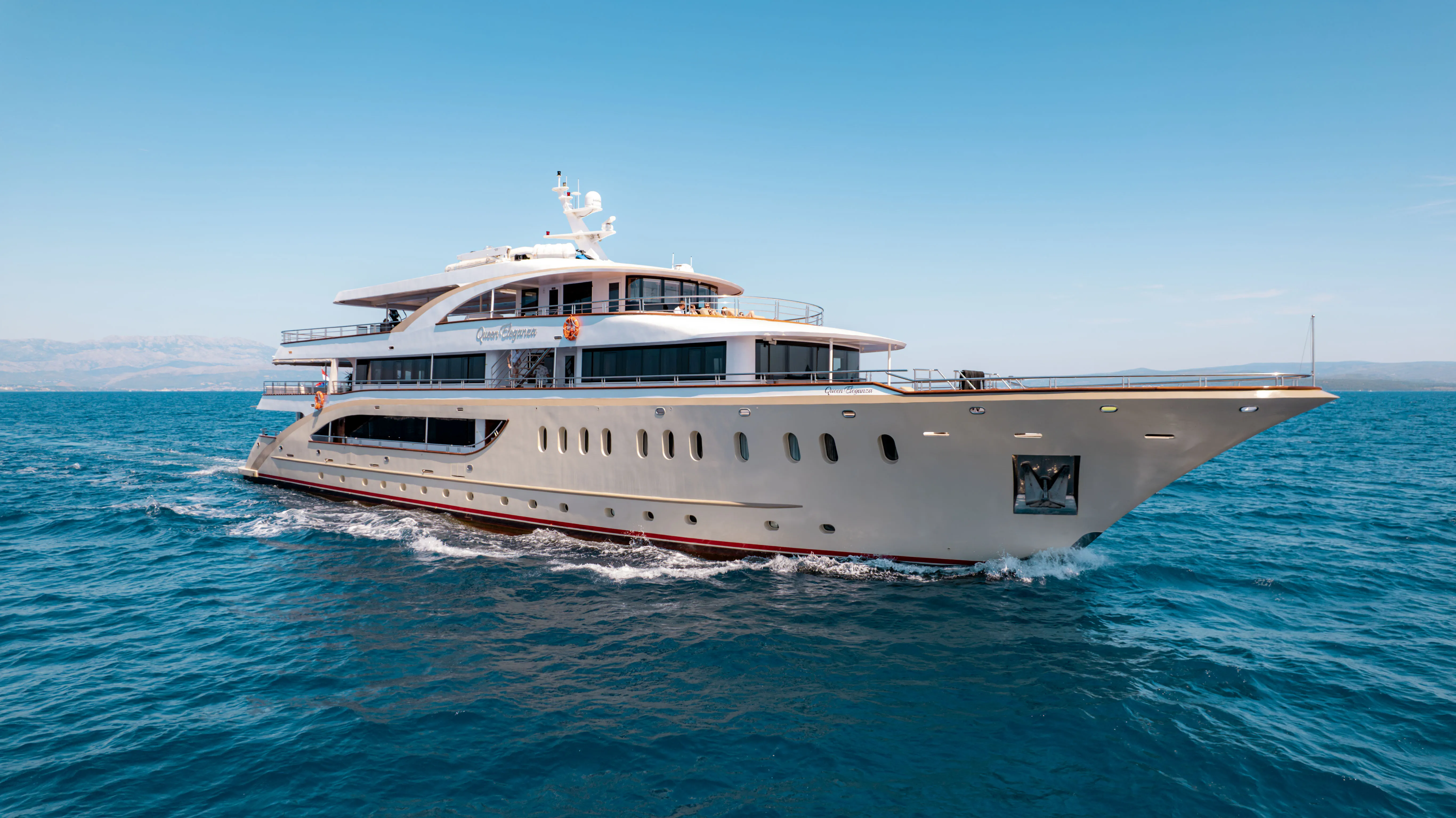 Motoryacht Queen Eleganza — yacht photo 43