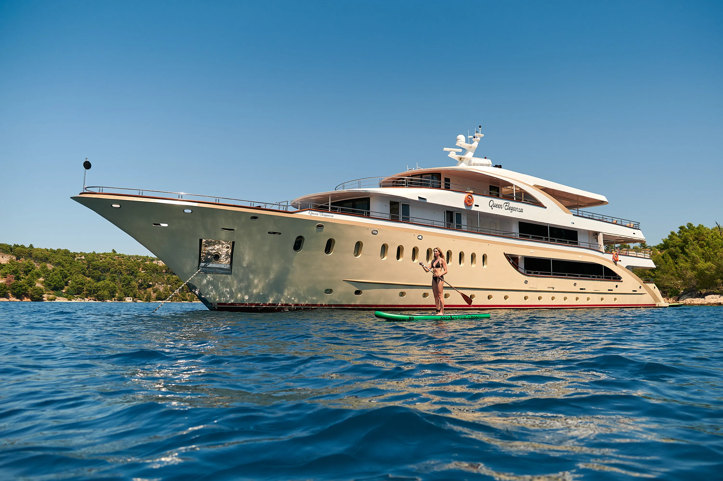 Motoryacht Queen Eleganza — yacht photo 20