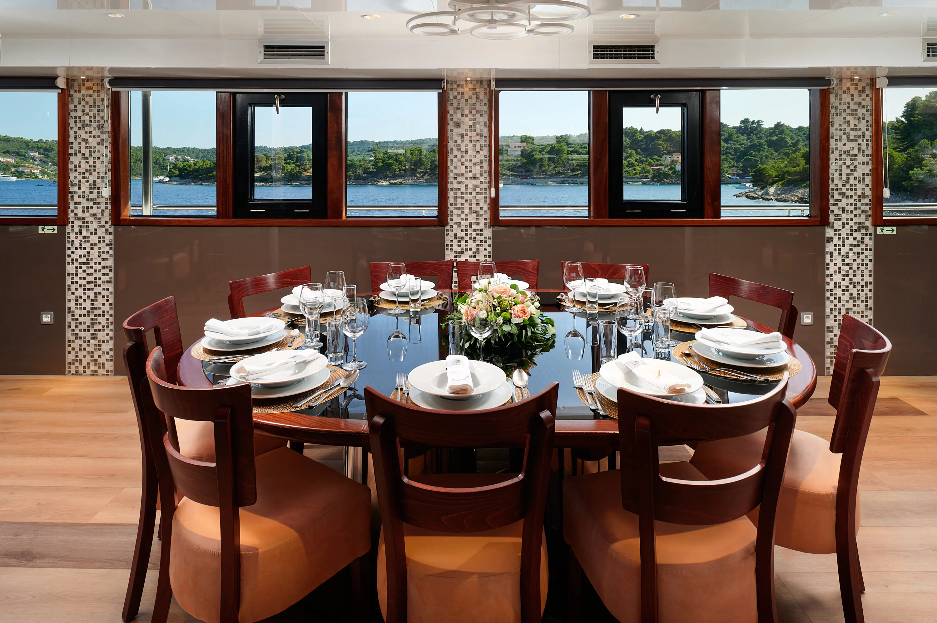 Motoryacht Queen Eleganza — yacht photo 17