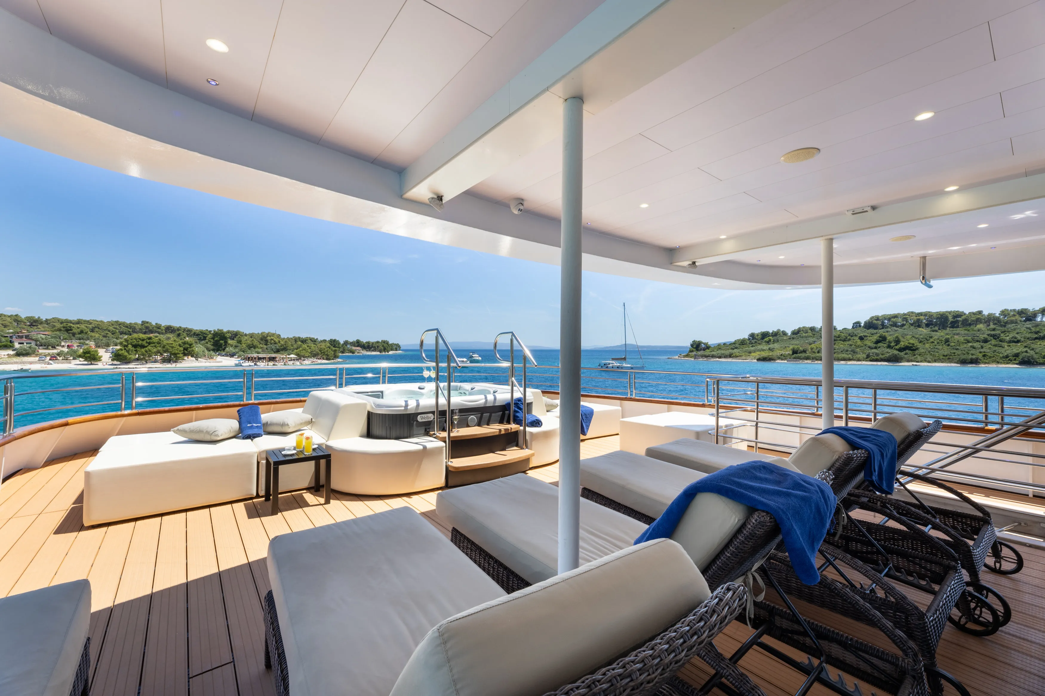 Motoryacht Queen Eleganza — yacht photo 15