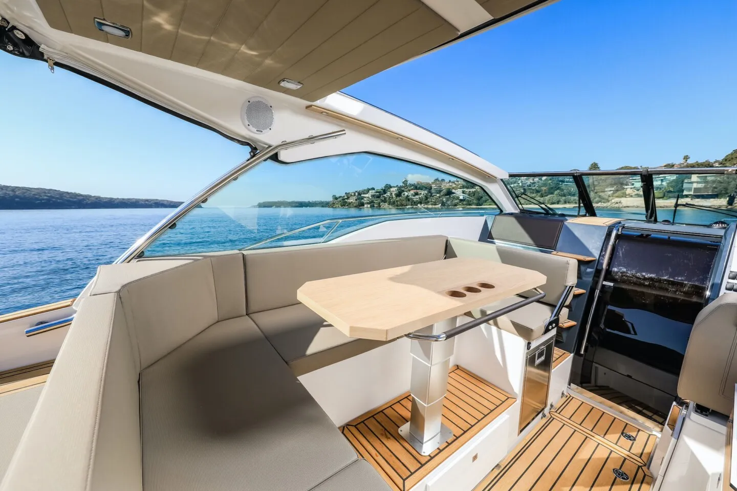 Flipper 900 ST — photo du yacht n° 2