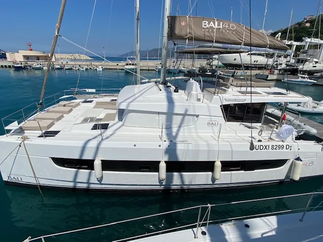 Bali 4.6 MIRA — foto dello yacht n. 2