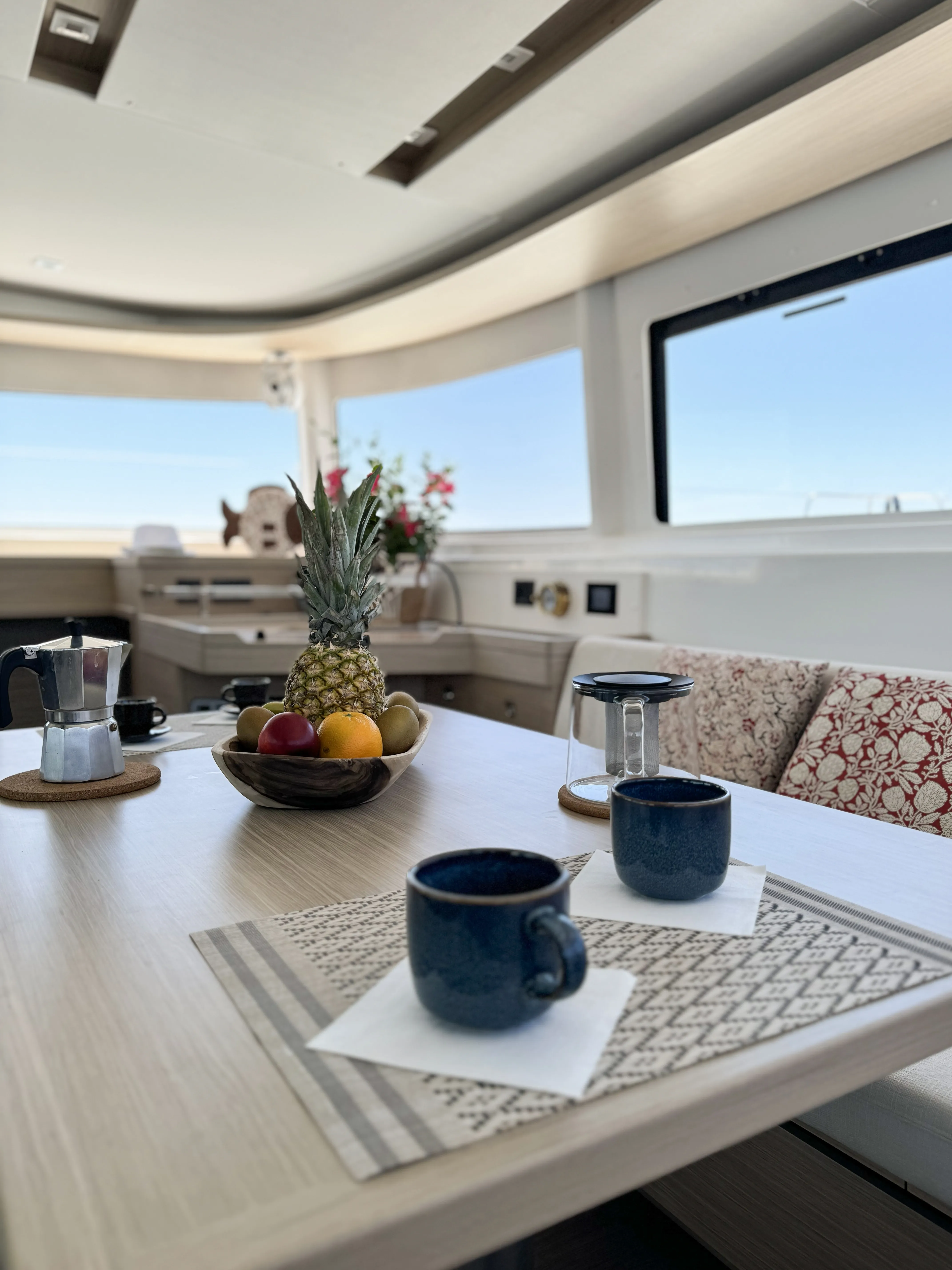 Lagoon 46 YOFF — yacht photo 2
