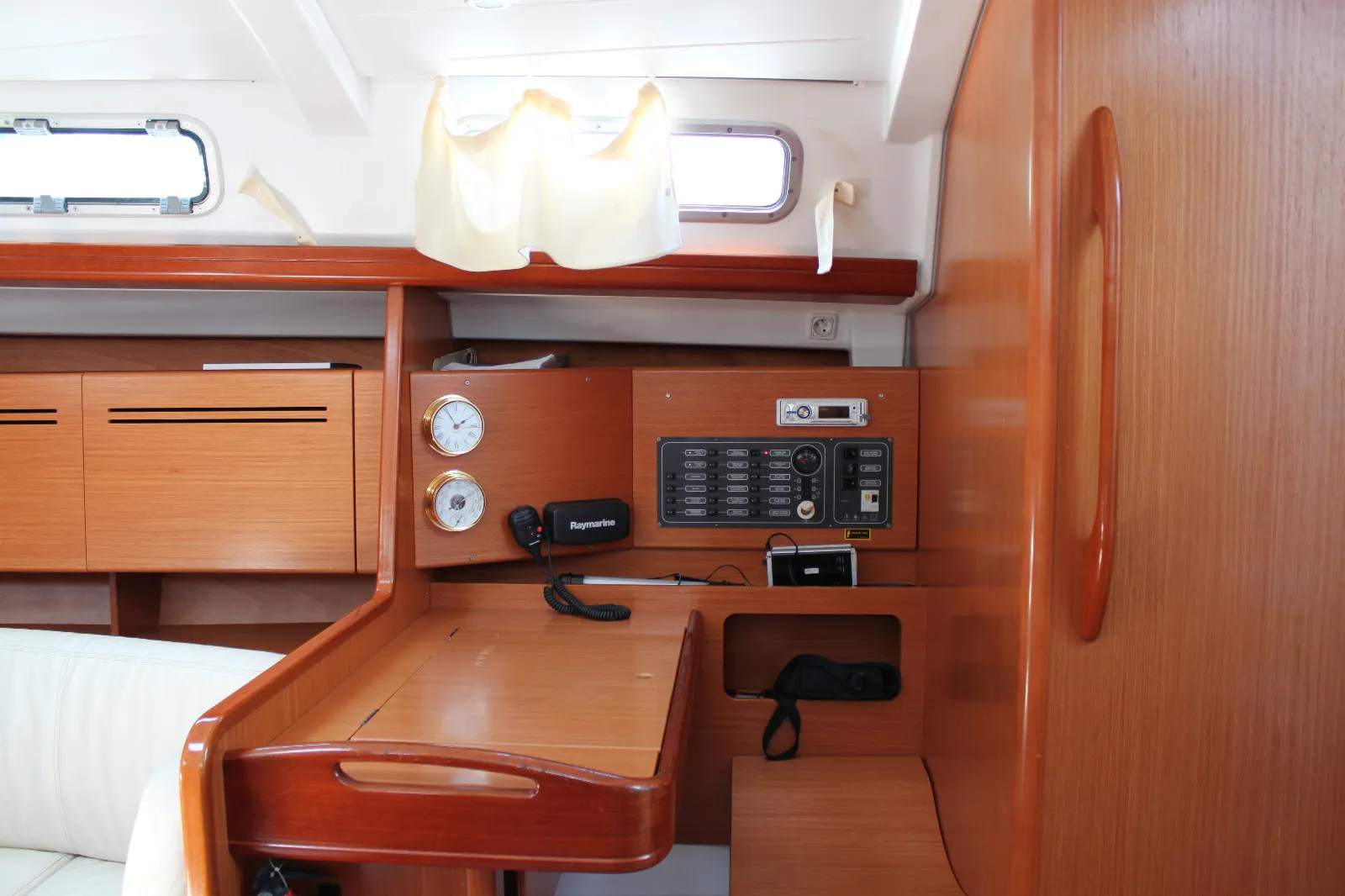 Cyclades 43.3 Elvira — fotografia jachty 2