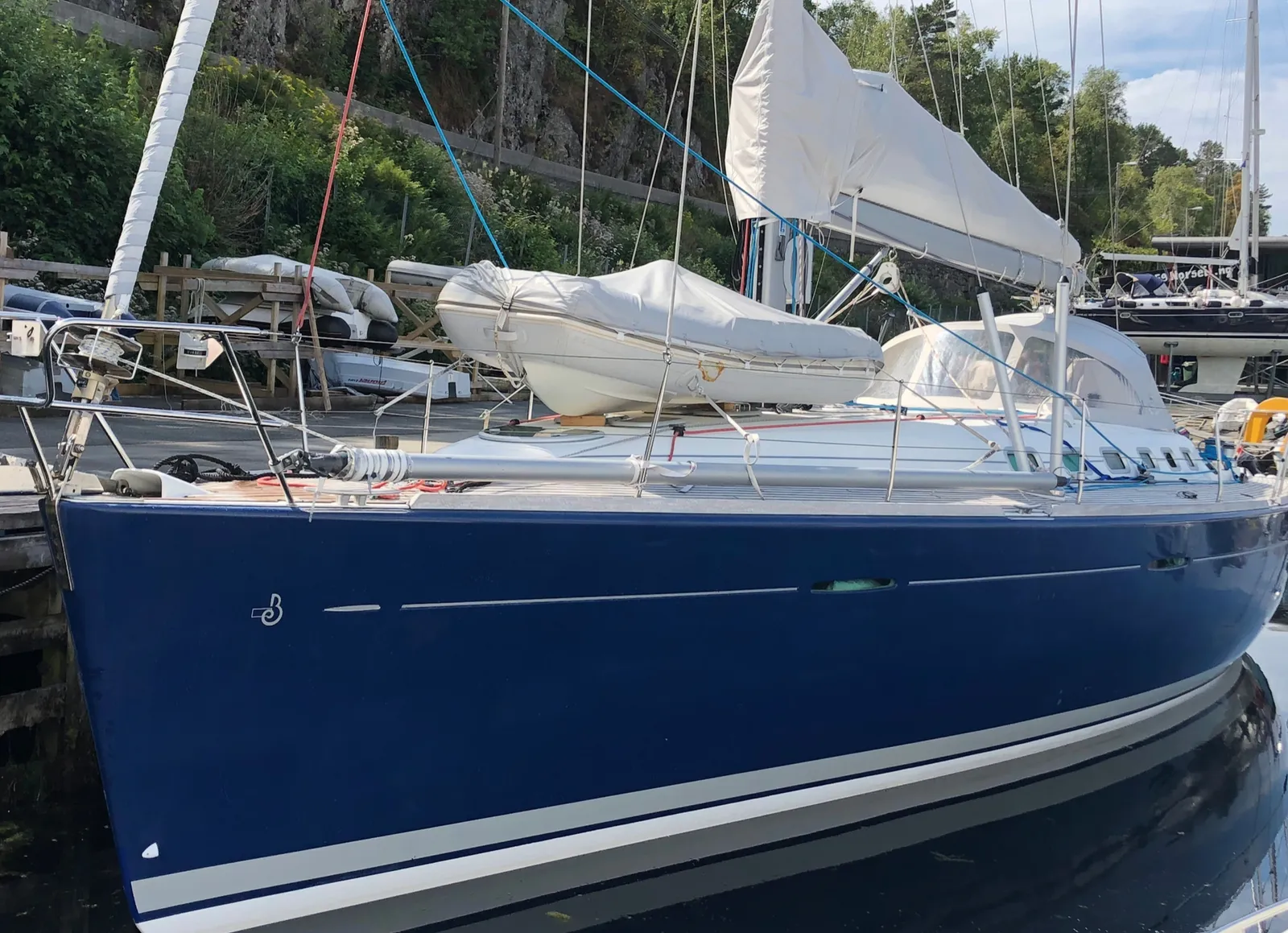 First 47.7 Blue Dawn — yacht photo 3