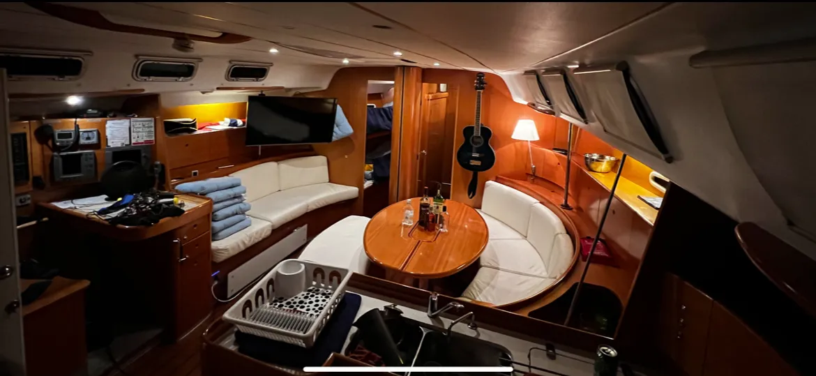 First 47.7 Blue Dawn — yacht photo 5