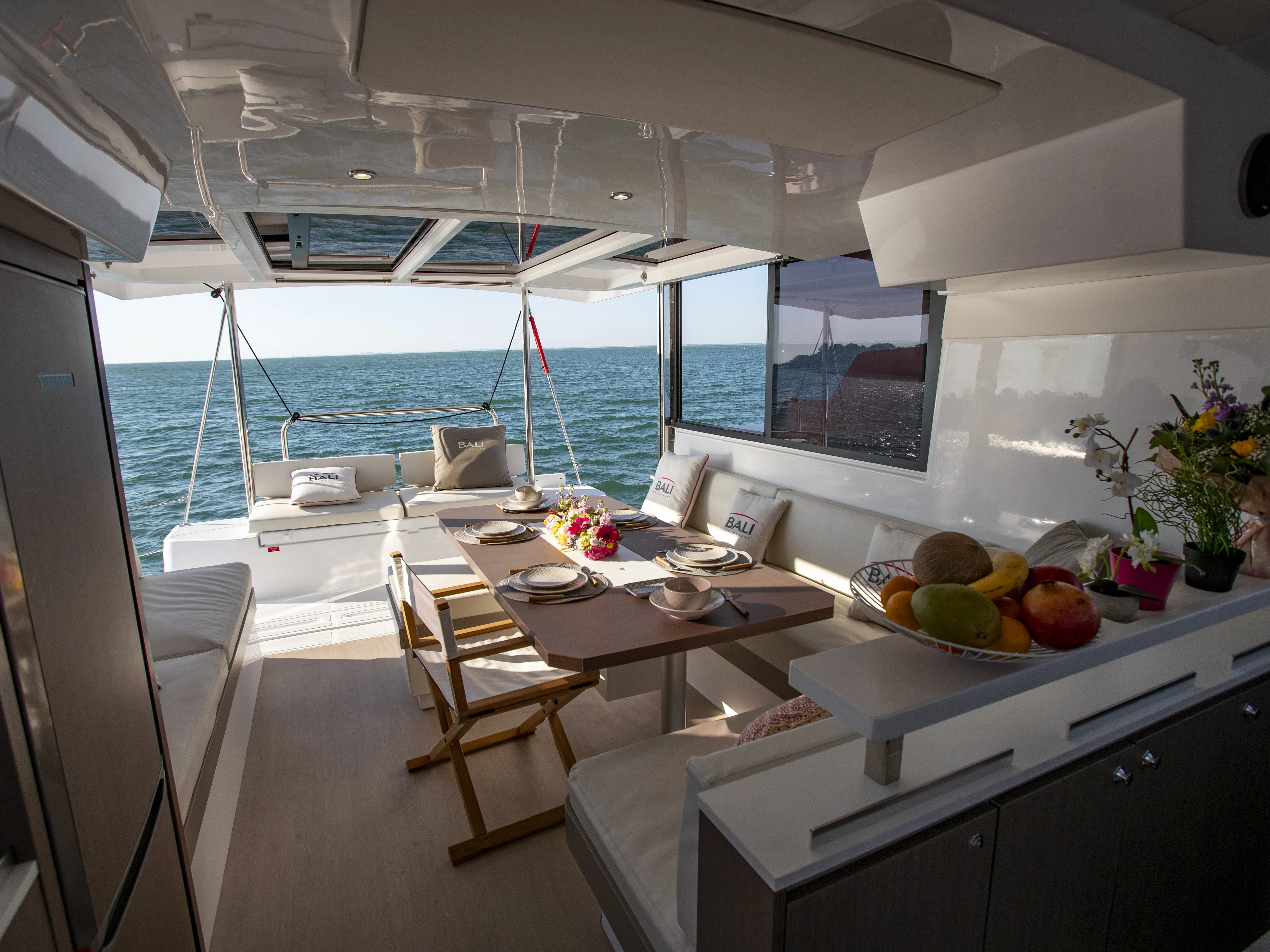 Bali Catspace Somnis — Yachtfoto 2