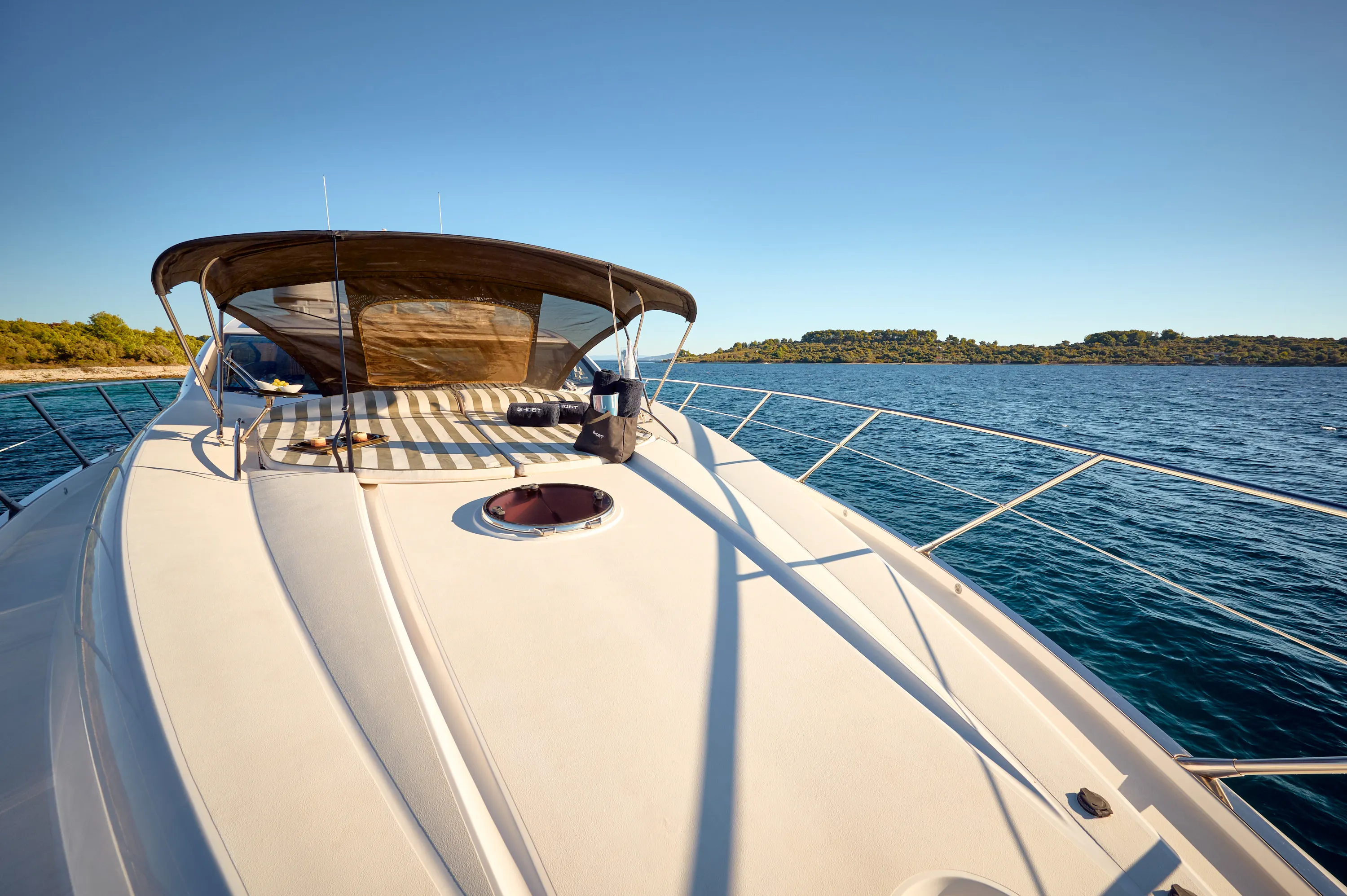 Sunseeker Predator 72 Ghost — yacht photo 31
