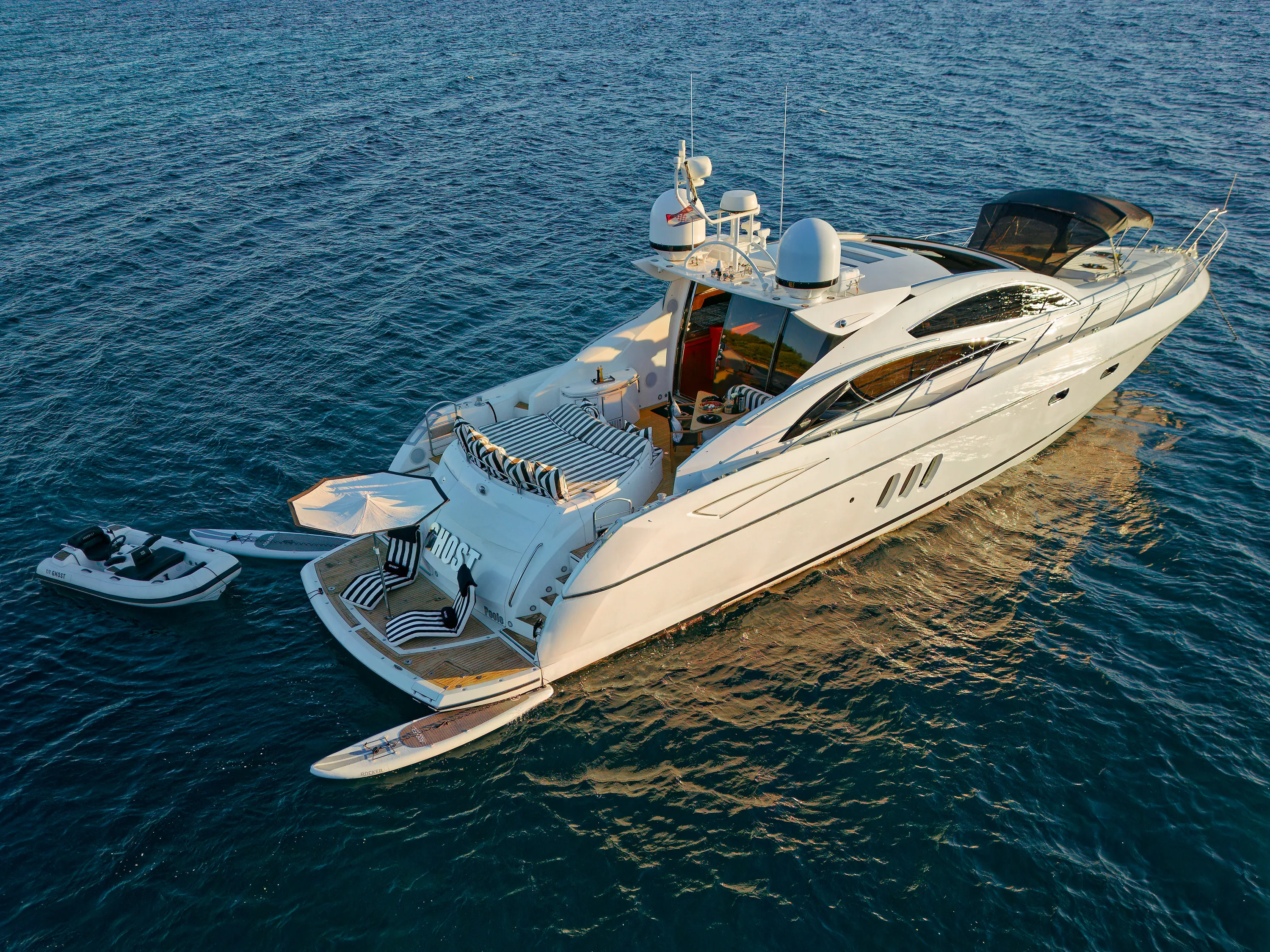 Sunseeker Predator 72 Ghost — yacht photo 2
