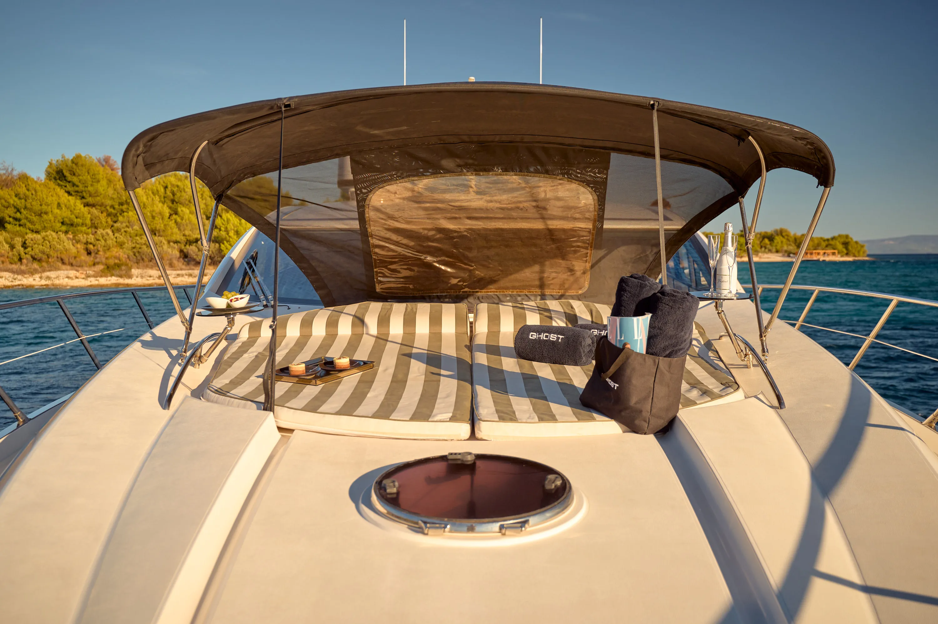 Sunseeker Predator 72 Ghost — yacht photo 59