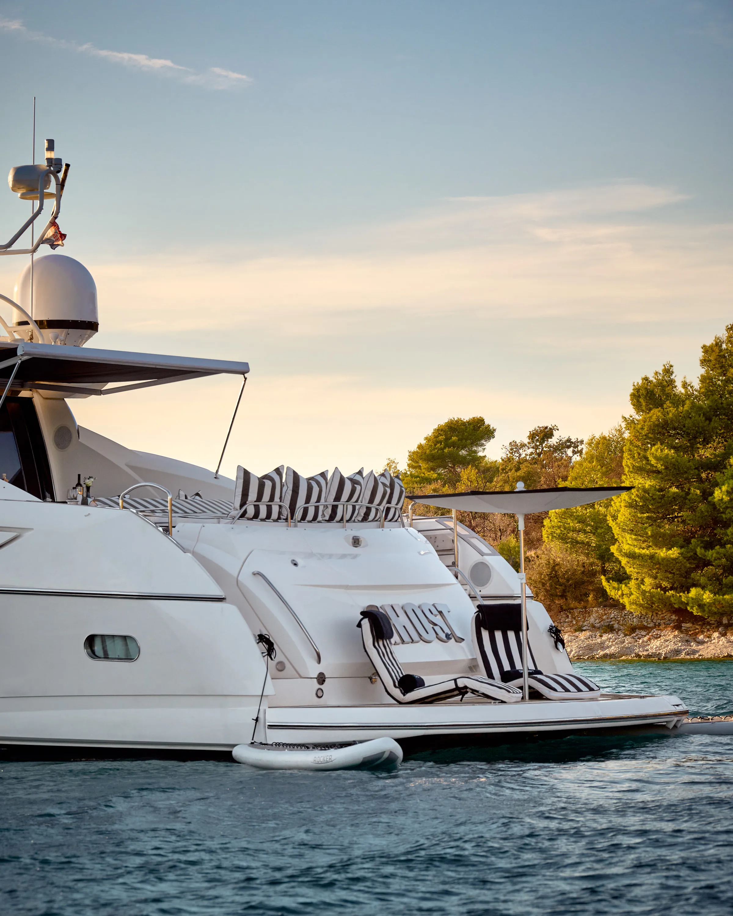 Sunseeker Predator 72 Ghost — yacht photo 52