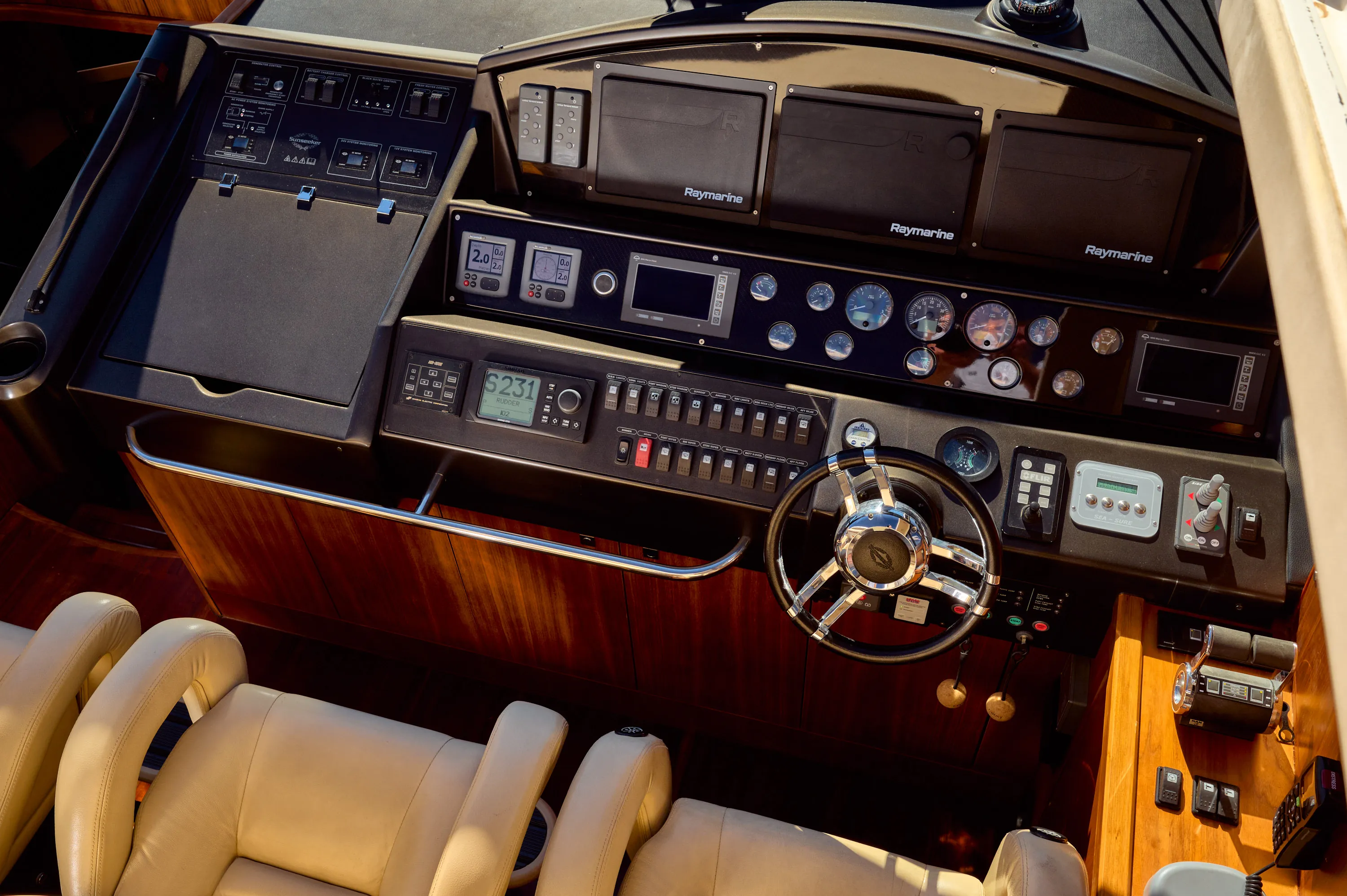 Sunseeker Predator 72 Ghost — yacht photo 7