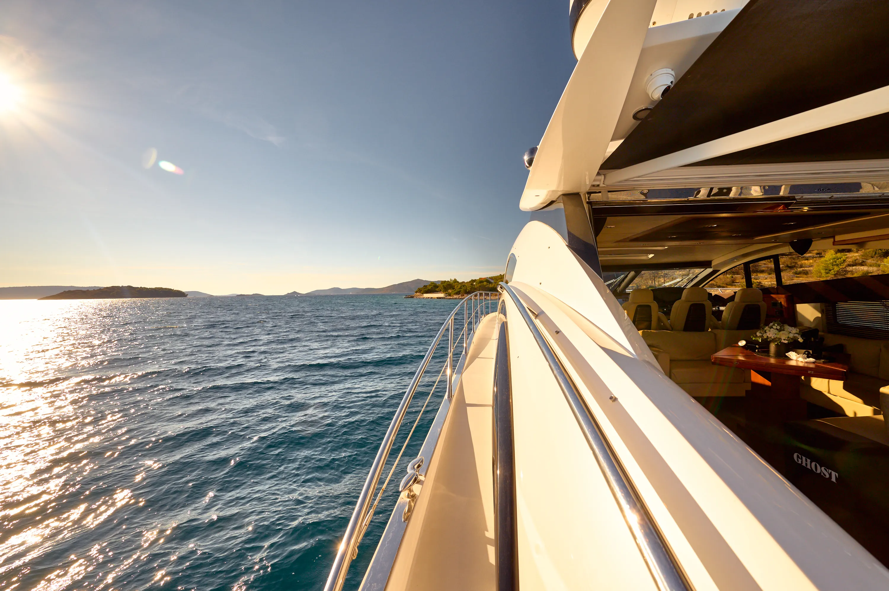Sunseeker Predator 72 Ghost — yacht photo 15