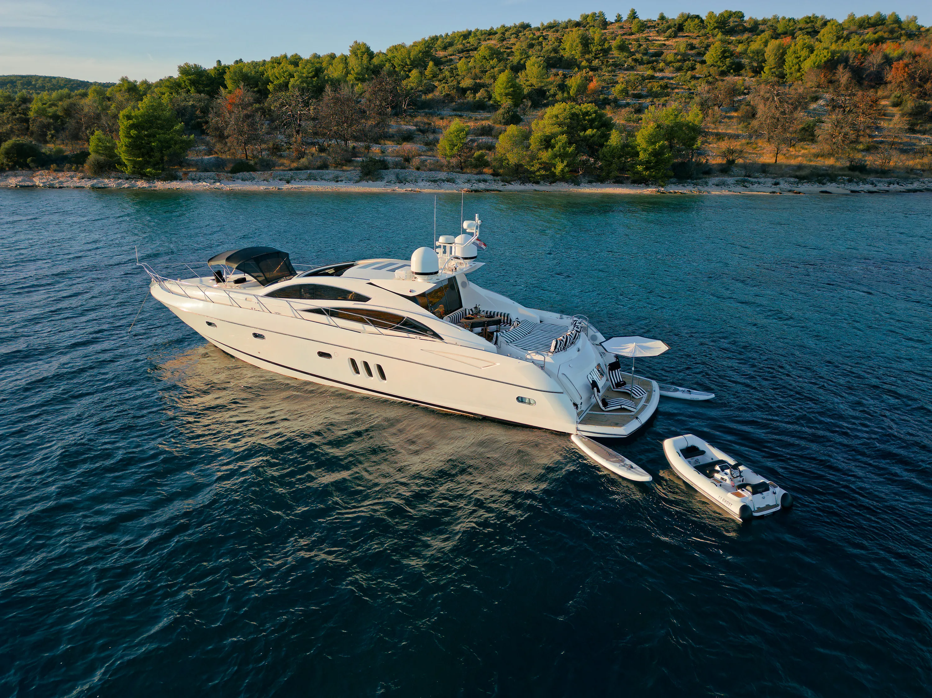 Sunseeker Predator 72 Ghost — yacht photo 35