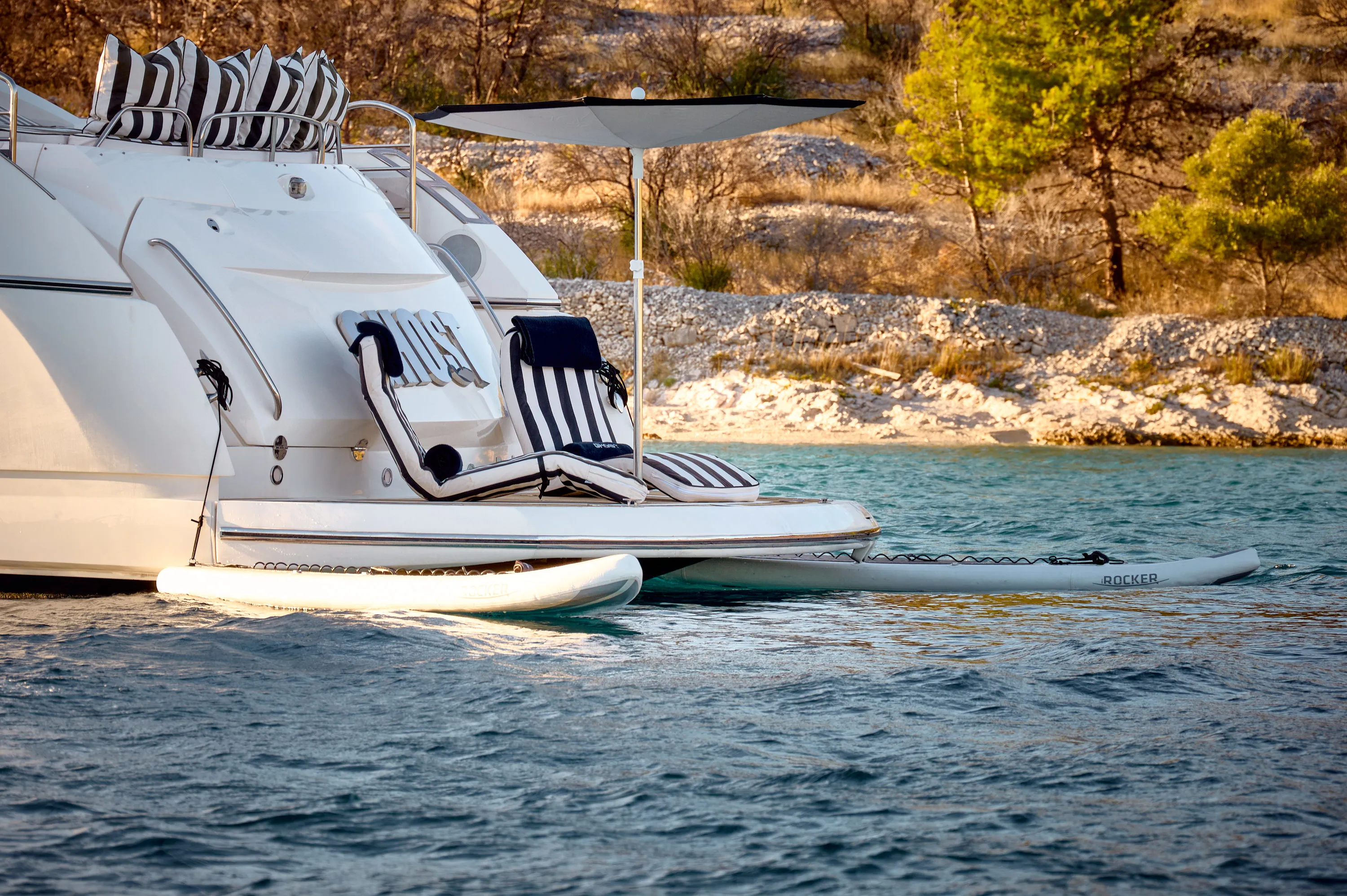 Sunseeker Predator 72 Ghost — yacht photo 19