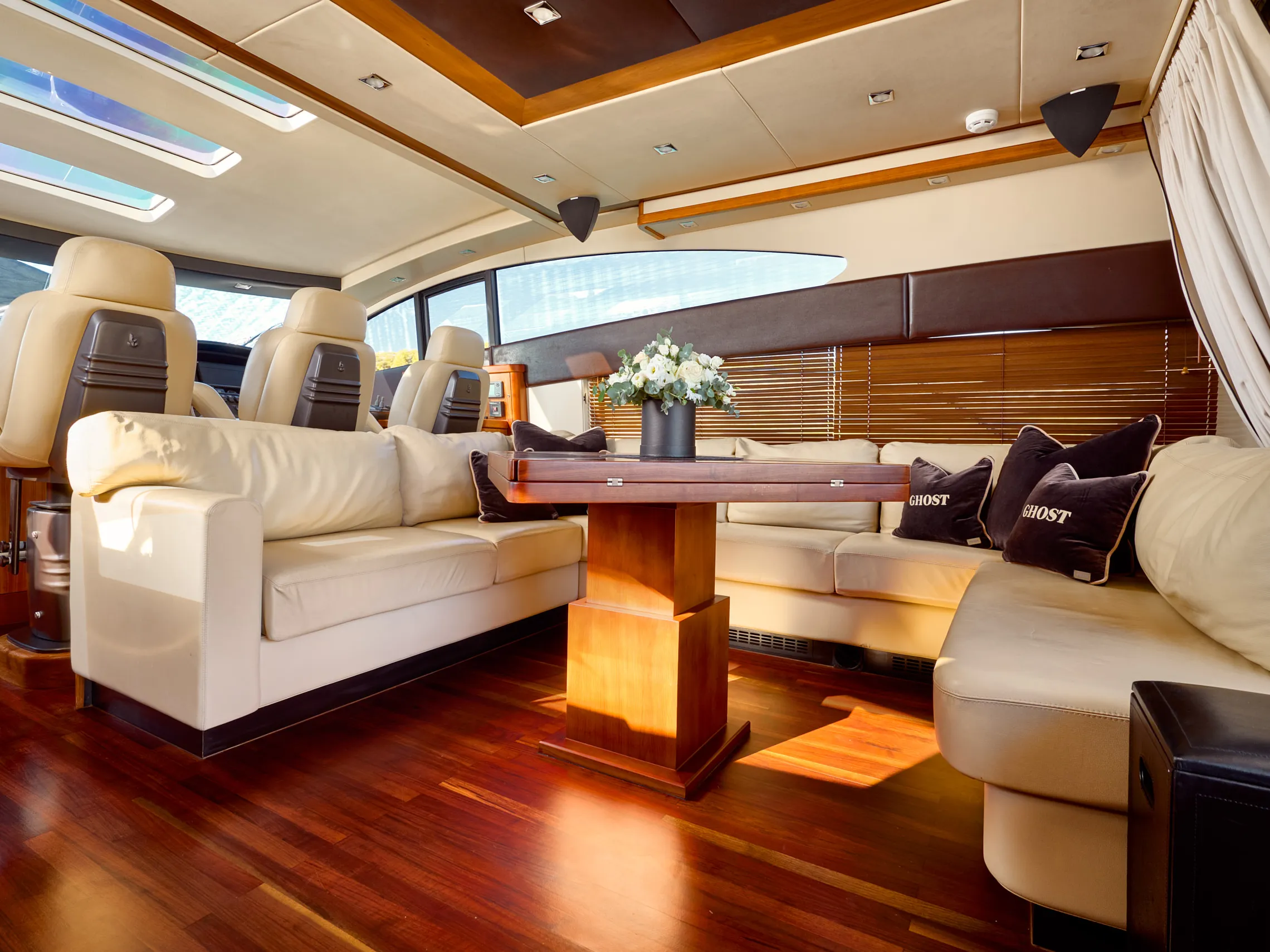 Sunseeker Predator 72 Ghost — yacht photo 39