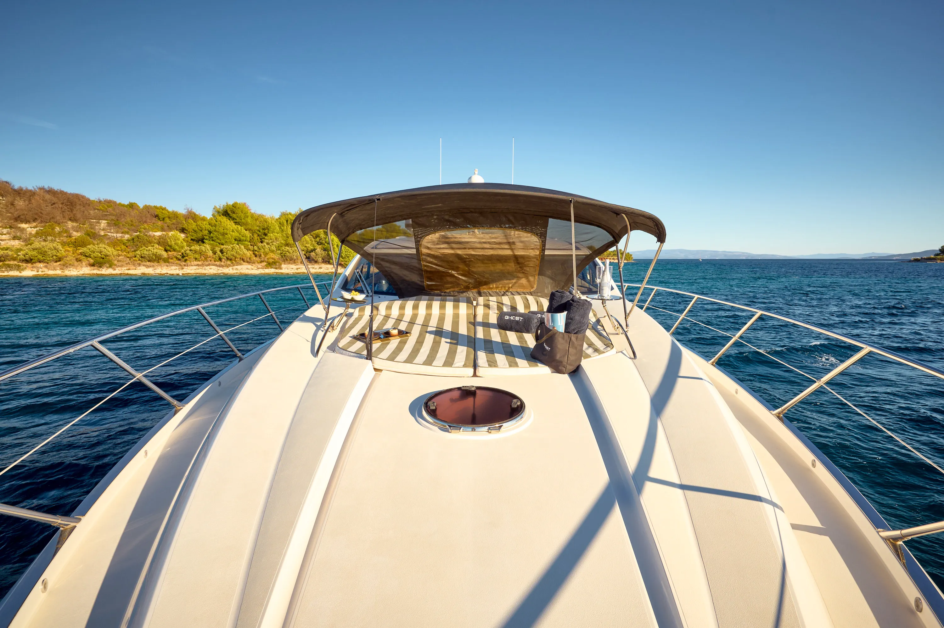 Sunseeker Predator 72 Ghost — yacht photo 13