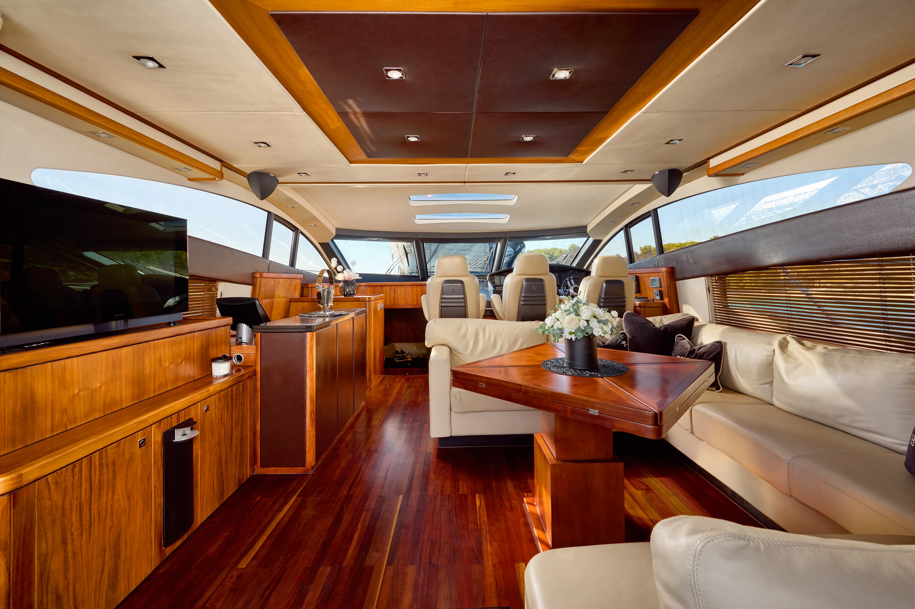 Sunseeker Predator 72 Ghost — yacht photo 45