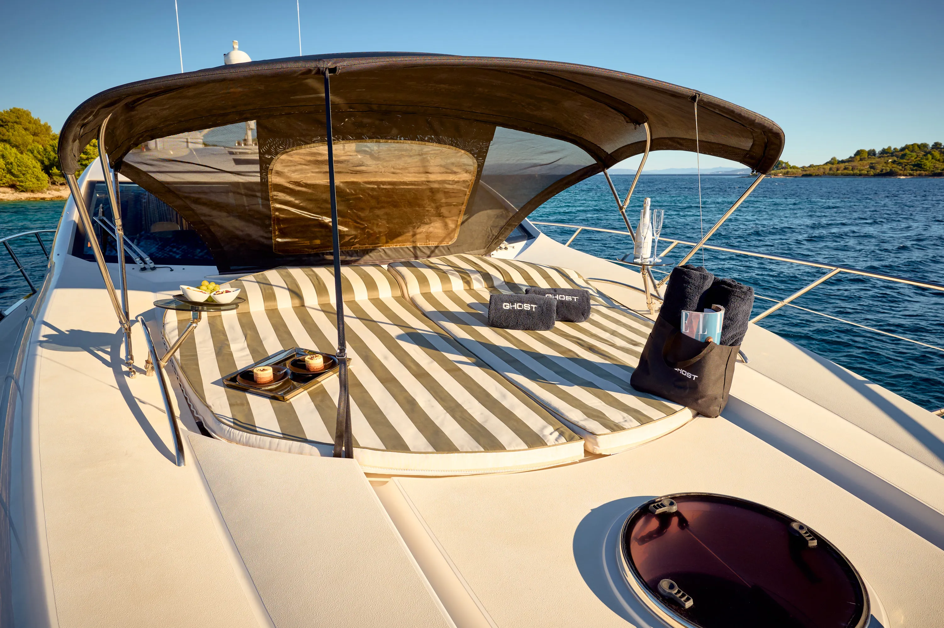Sunseeker Predator 72 Ghost — yacht photo 10