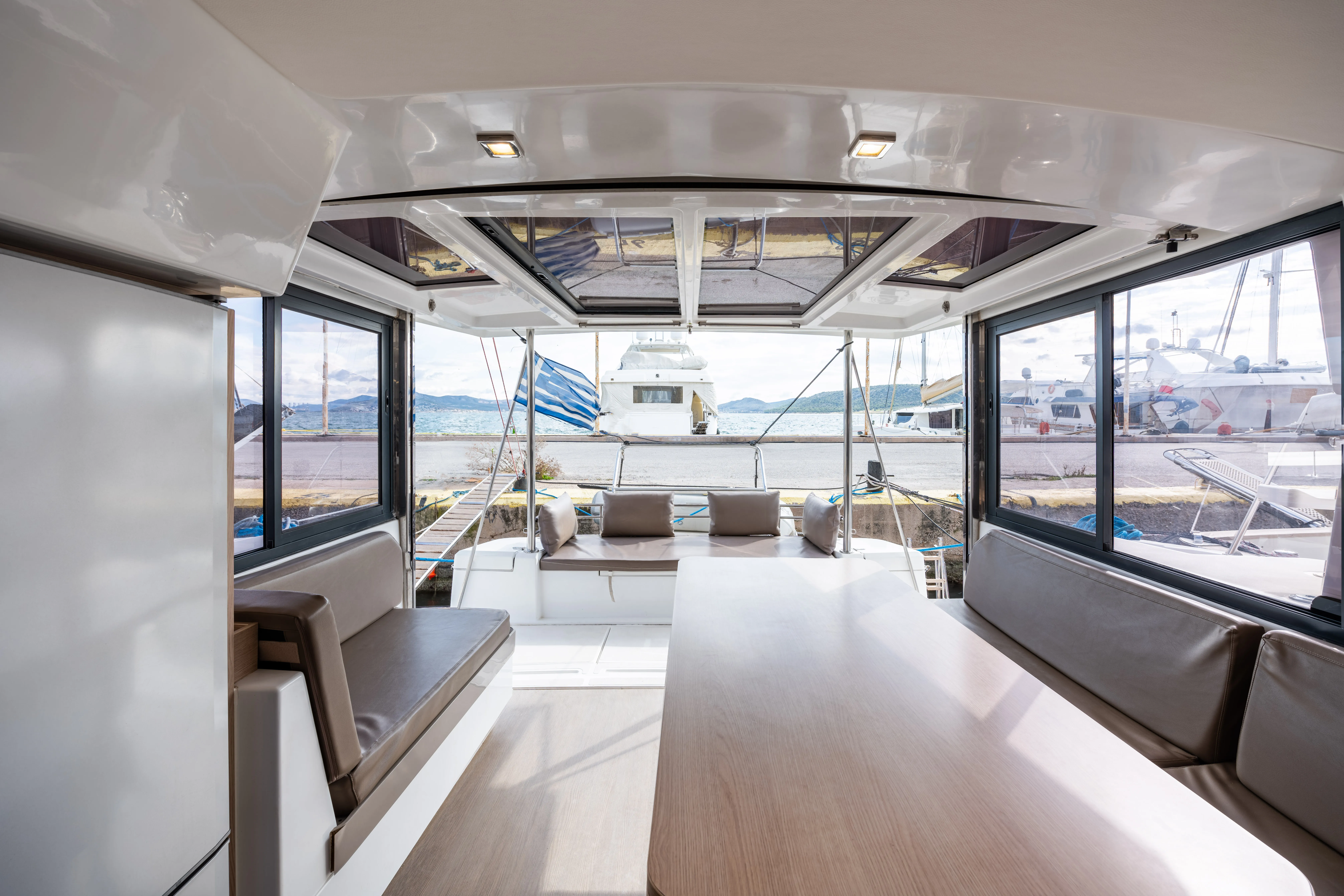 Bali 4.1 Theros — yacht photo 23