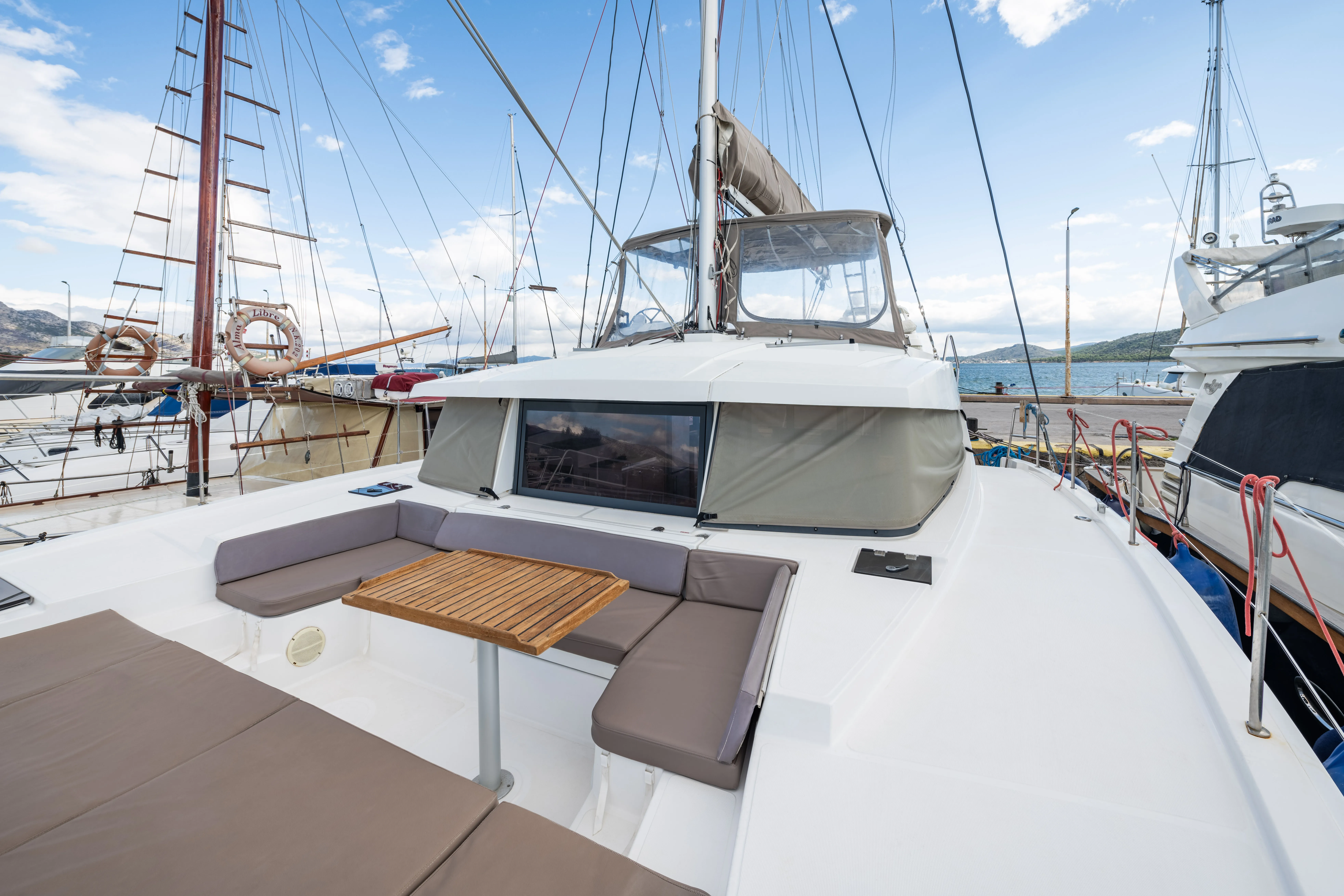 Bali 4.1 Theros — yacht photo 4