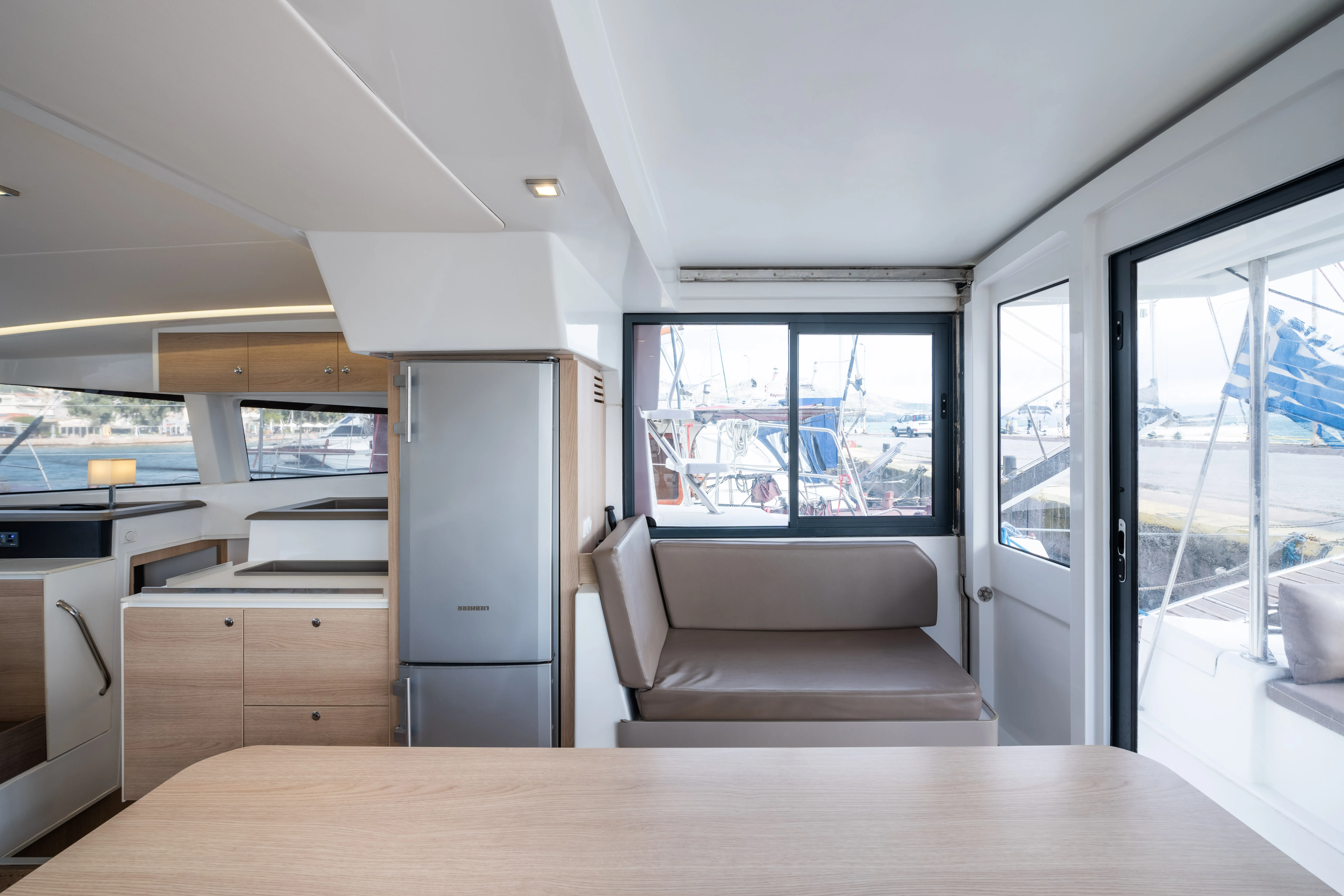 Bali 4.1 Theros — yacht photo 47