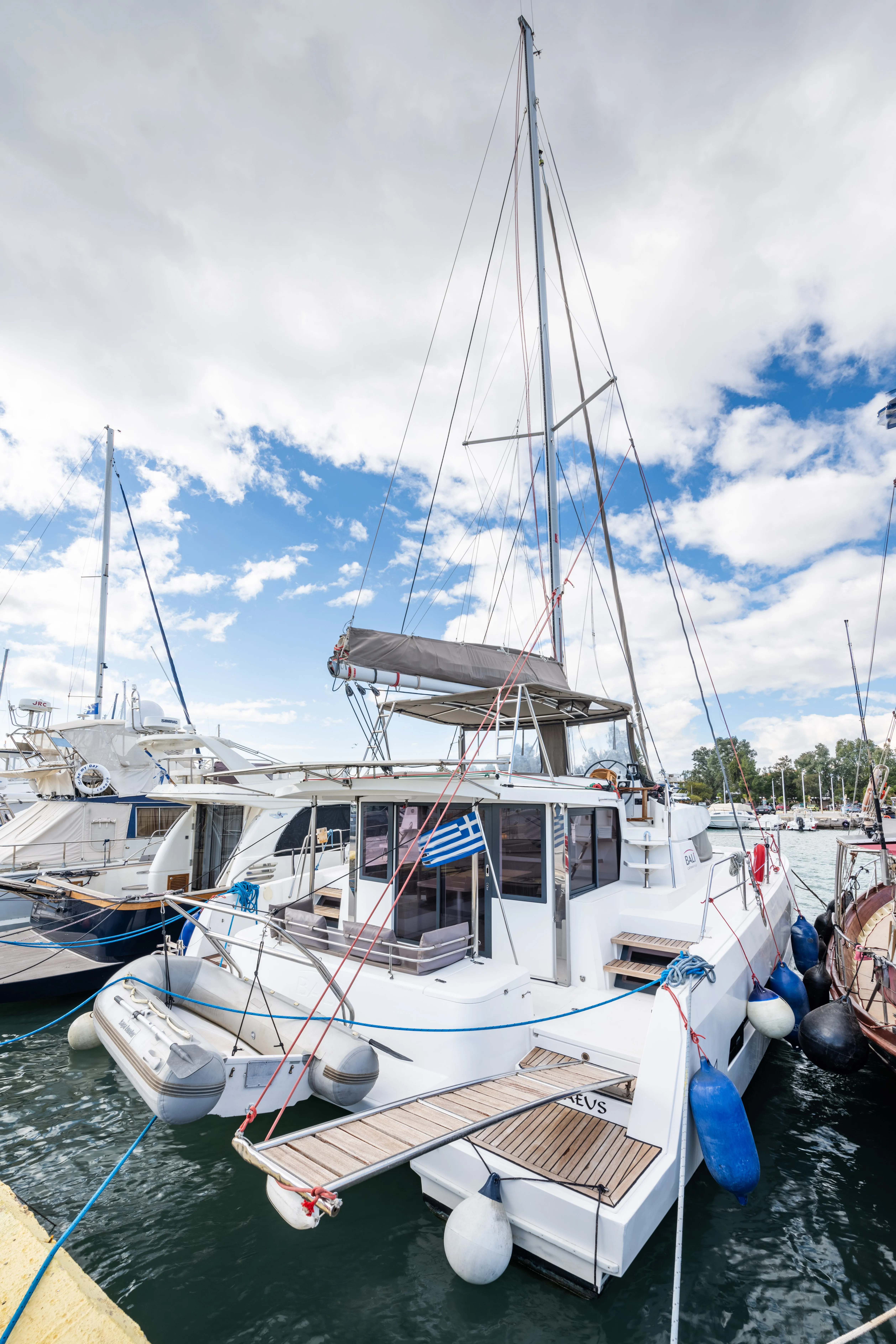Bali 4.1 Theros — yacht photo 6