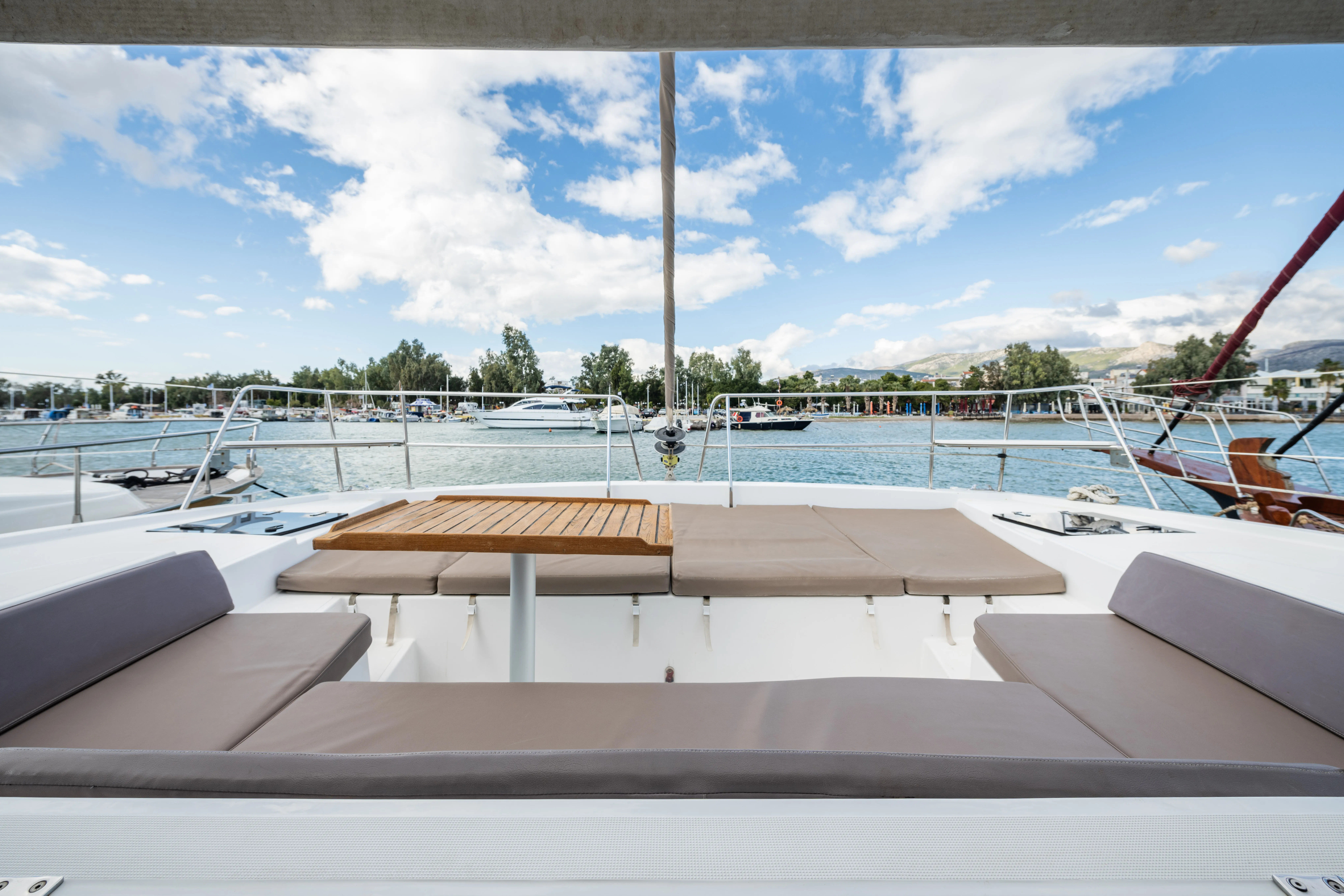 Bali 4.1 Theros — yacht photo 26