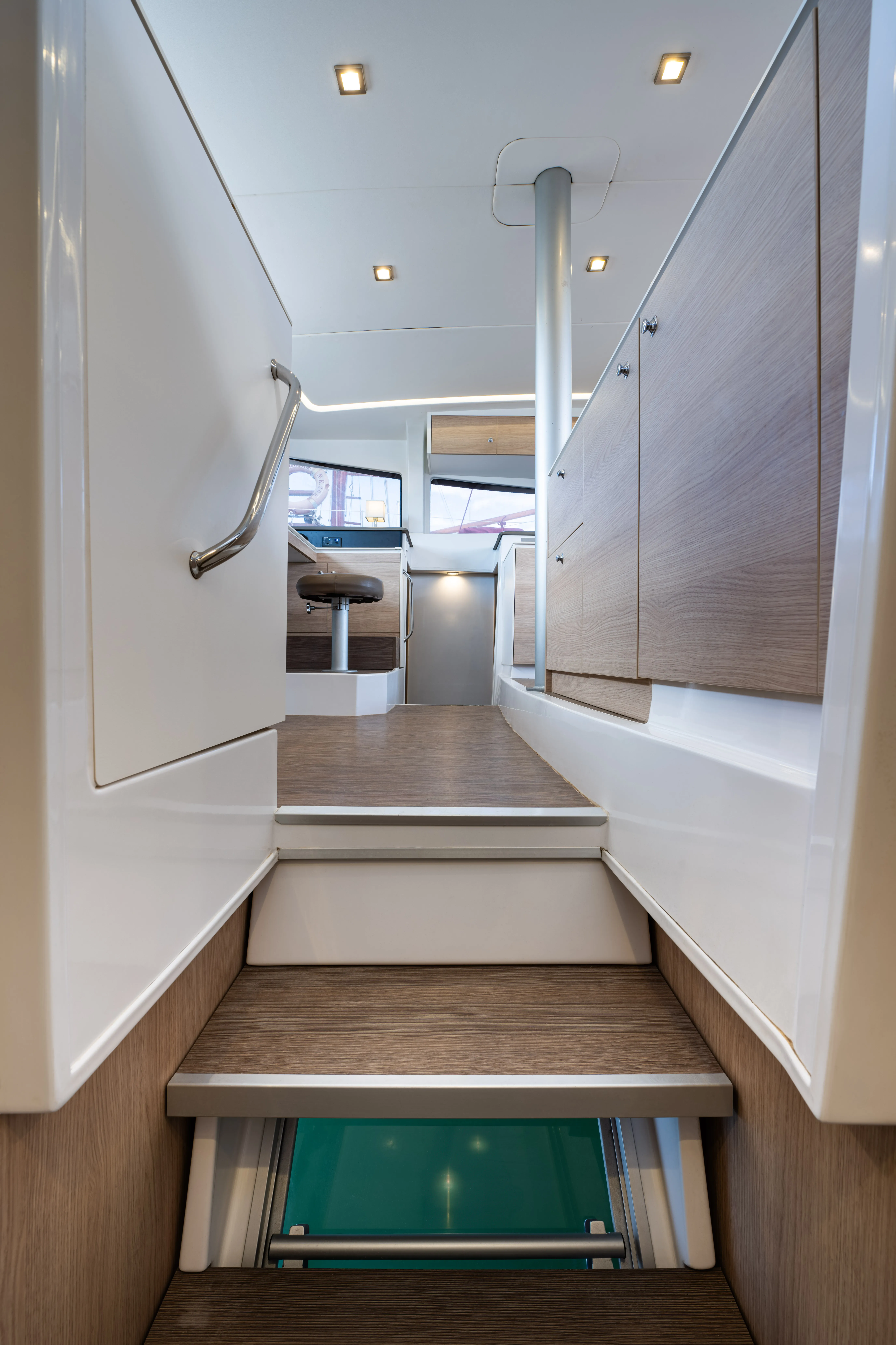 Bali 4.1 Theros — yacht photo 5