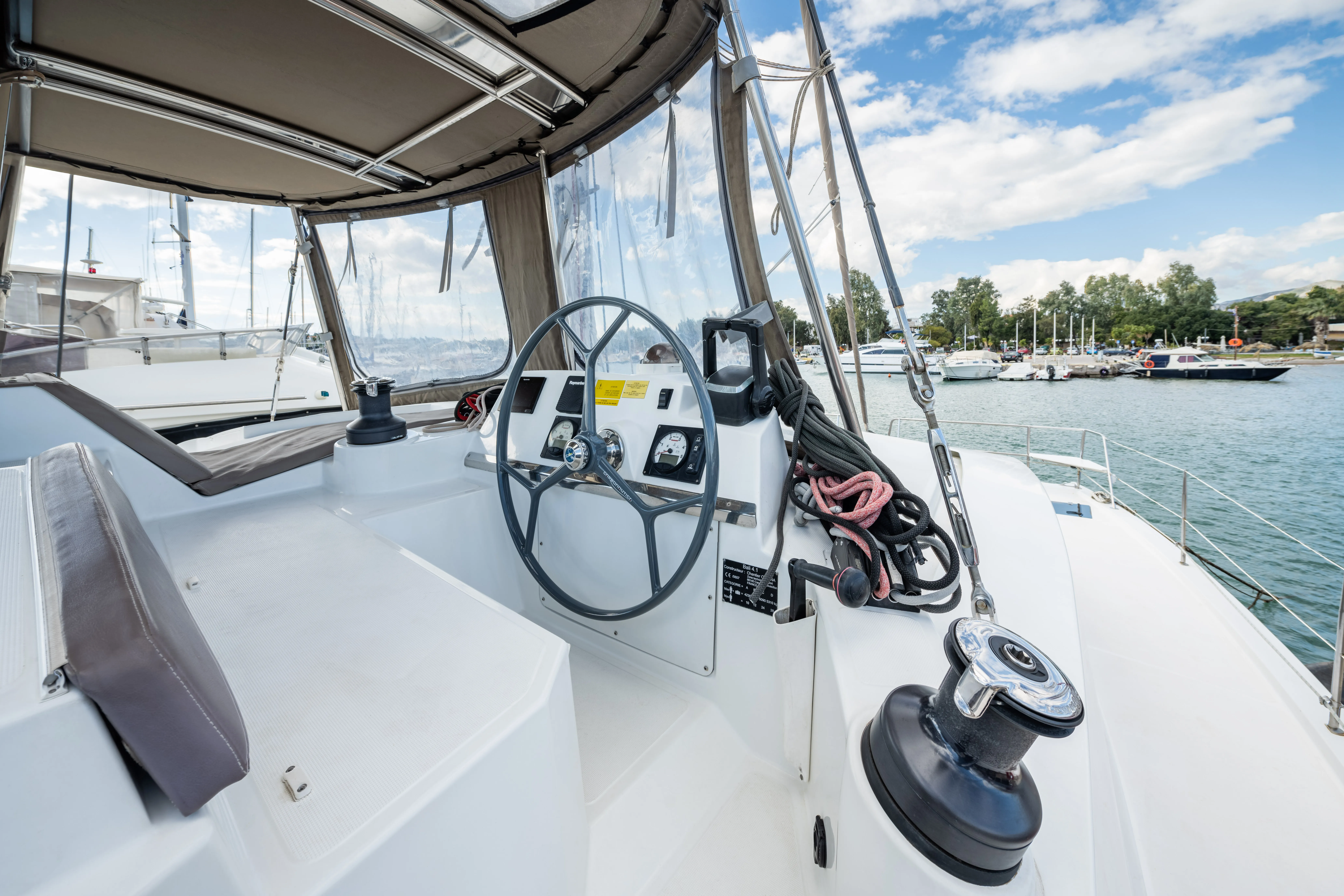Bali 4.1 Theros — yacht photo 13