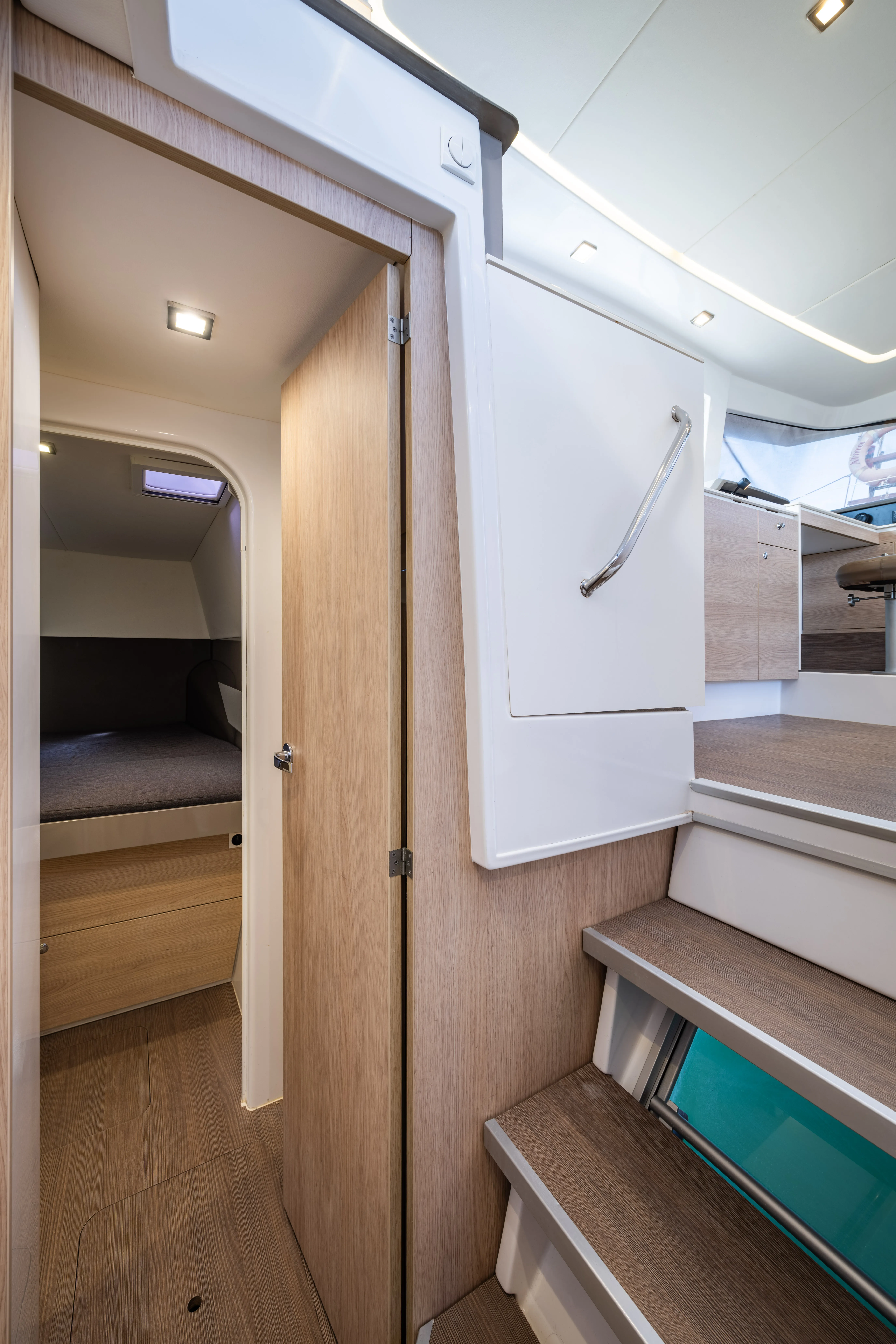 Bali 4.1 Theros — yacht photo 45