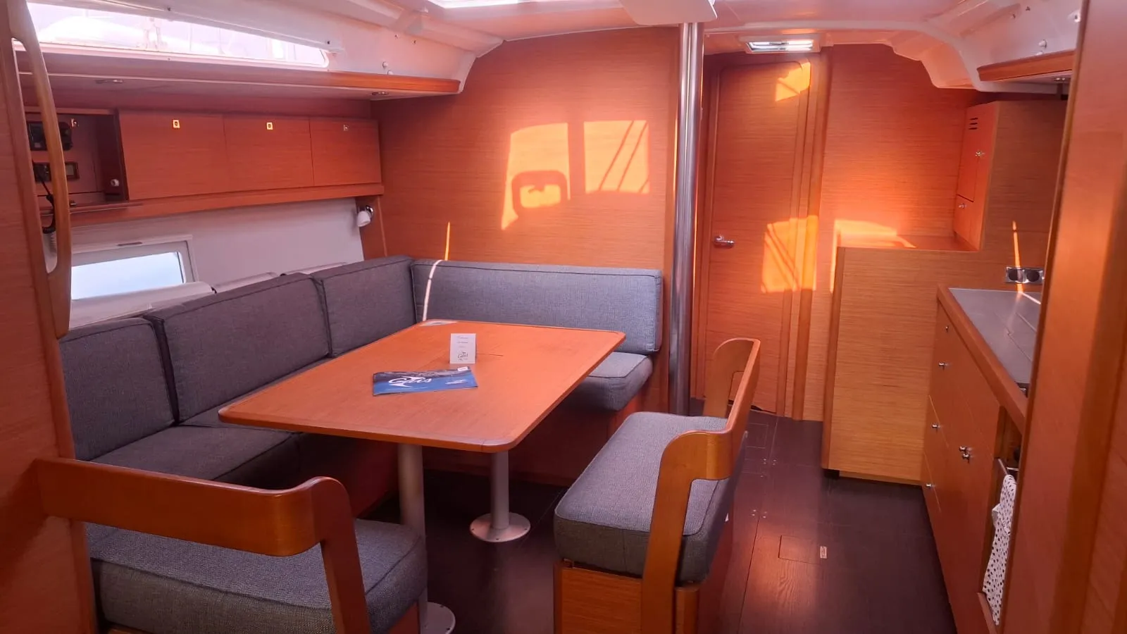 Dufour 430 Ventotene — yacht photo 5