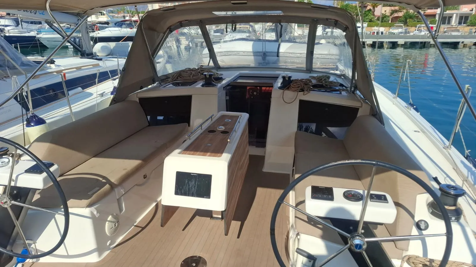 Dufour 430 Ventotene — yacht photo 6