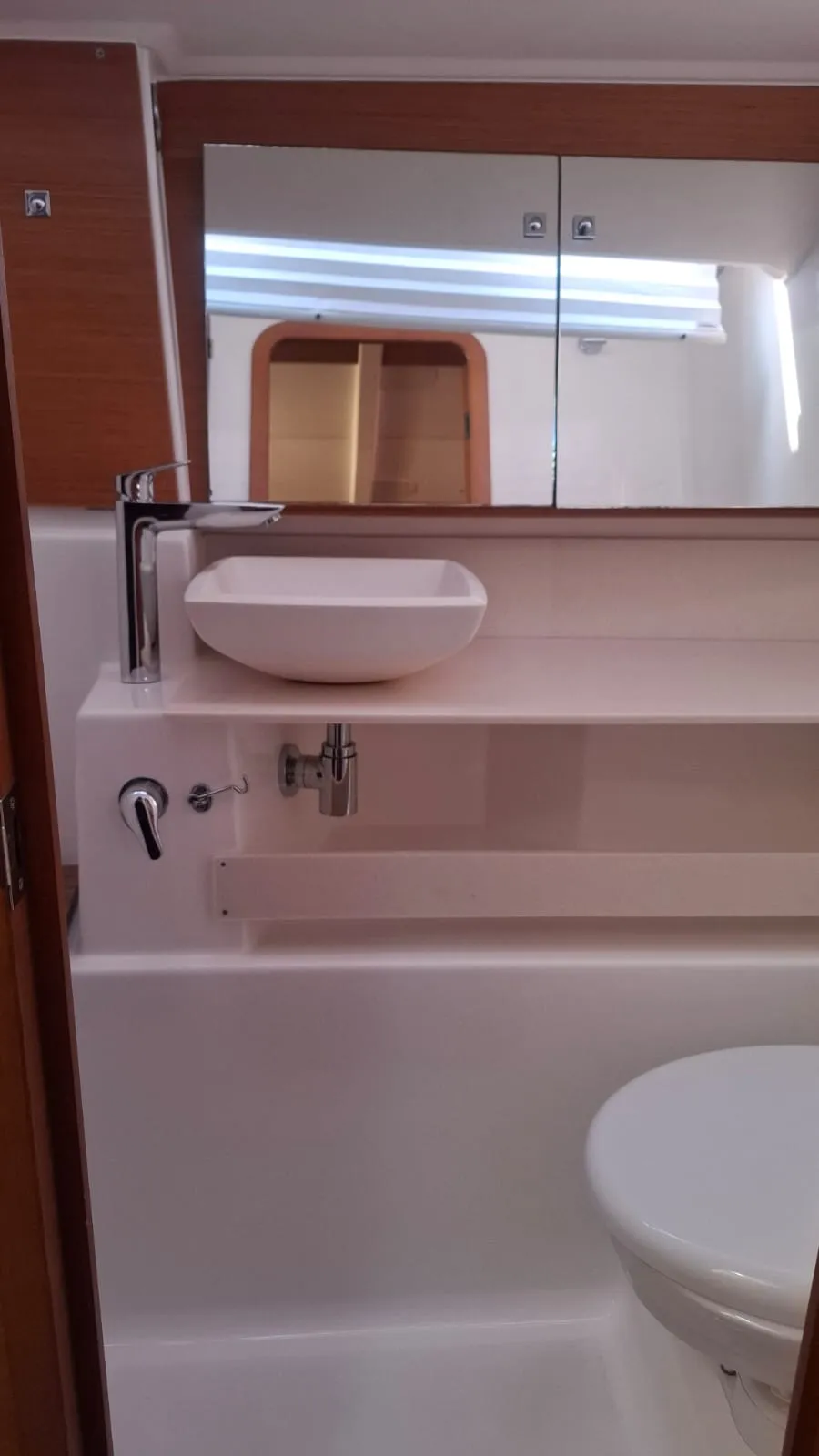 Dufour 430 Ventotene — yacht photo 7