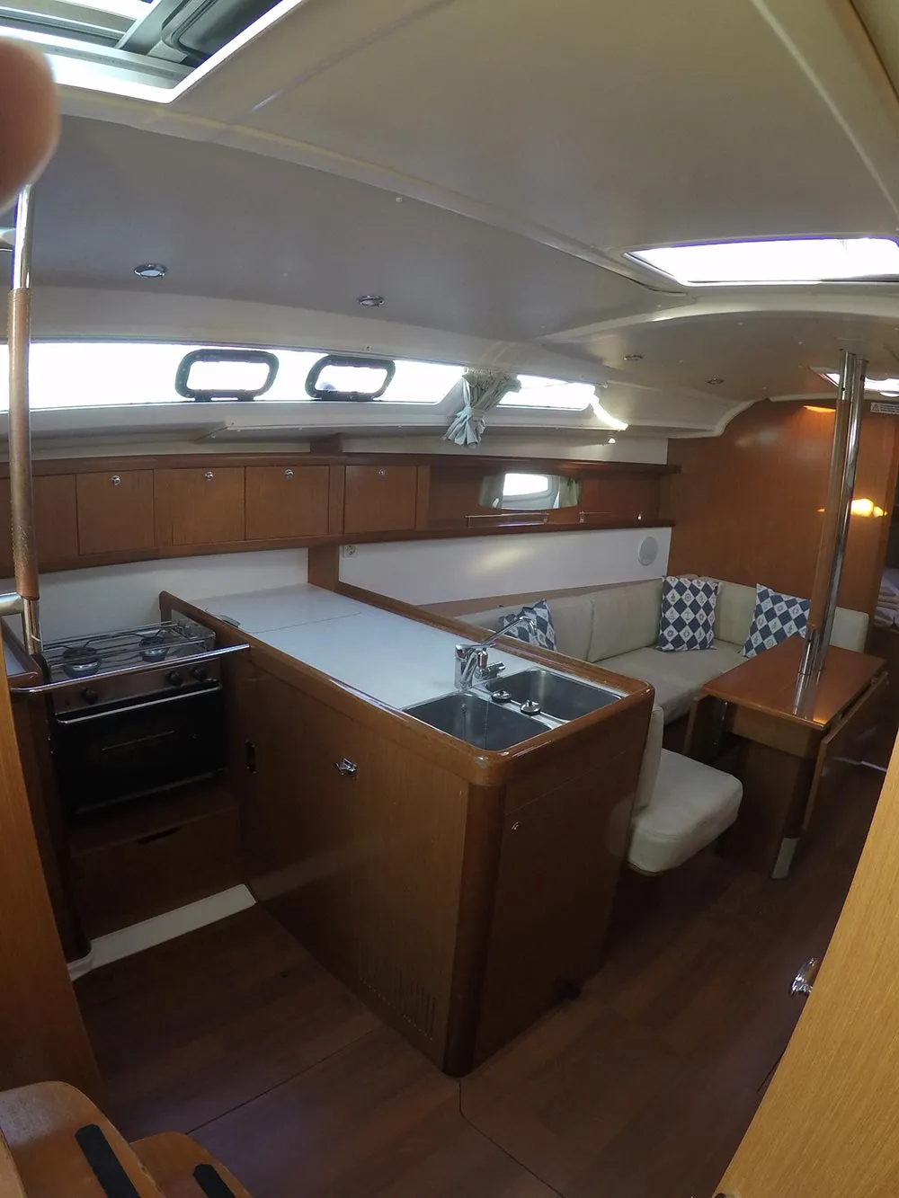 Oceanis 37 Tristaina — foto dello yacht n. 7