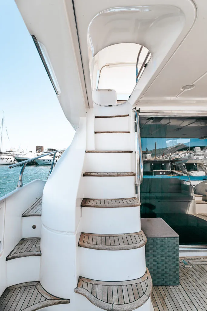 Azimut 58 Lazurit — yacht photo 2