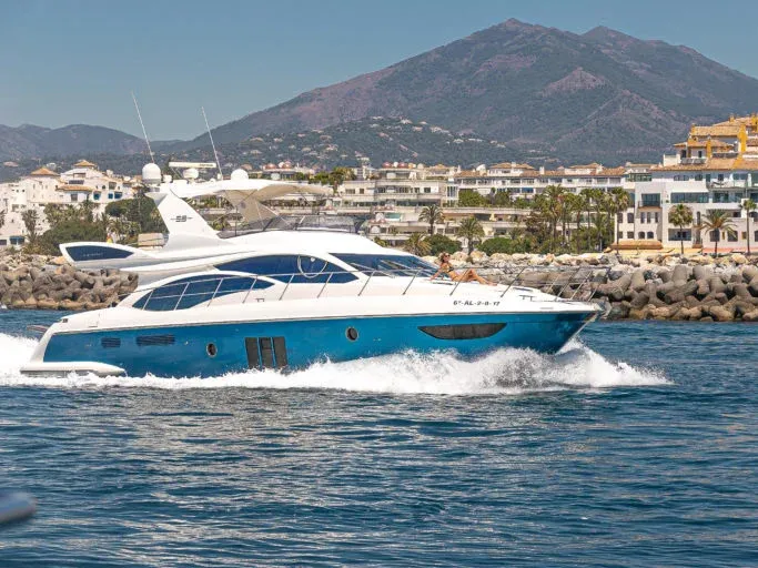 Azimut 58 Lazurit — yacht photo 5
