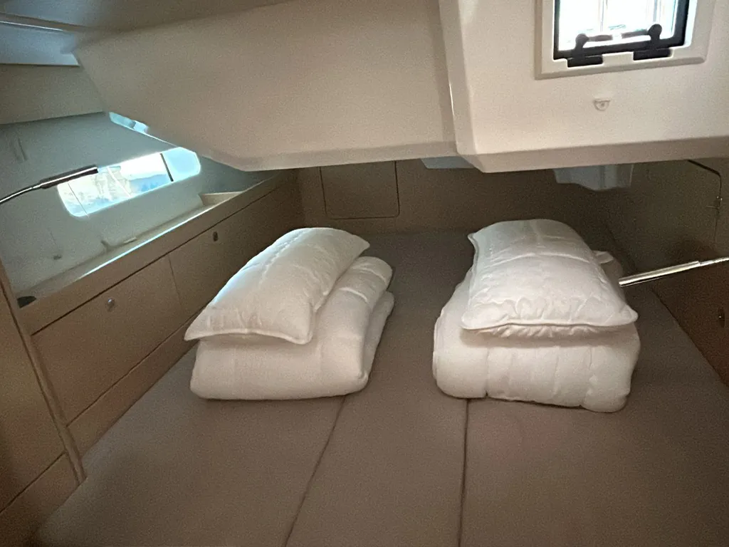 Bavaria C46 TOPAZ — фотография яхты 33